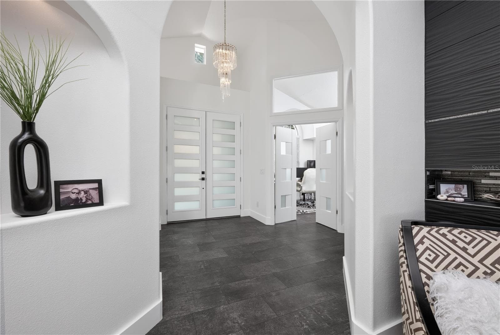 Stunning architectural details featured throughout the entire home. - 1854 VISTA ROYALE BLVD, ORLANDO