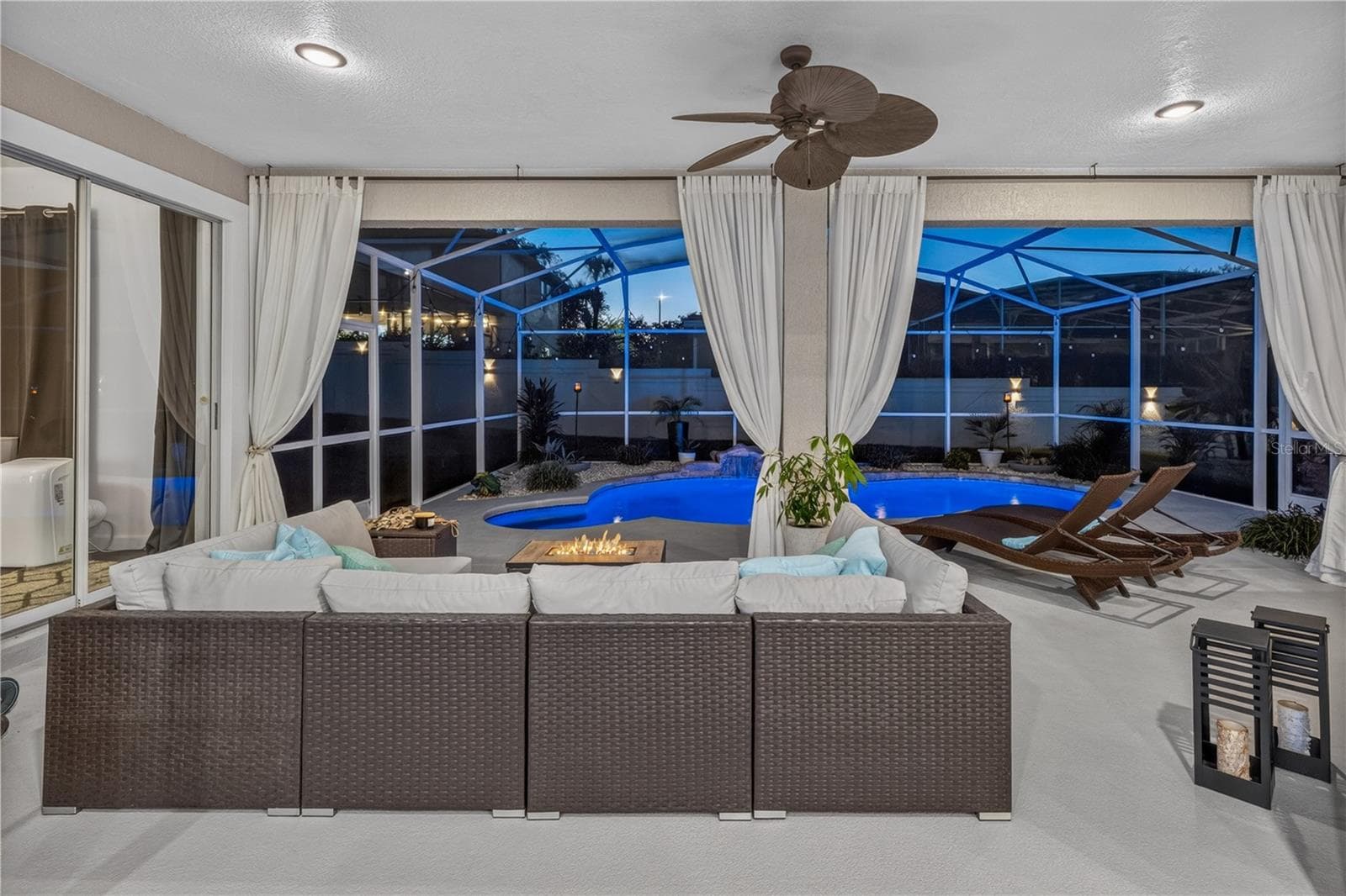 Now that's the way to unwind after a long day! - 1854 VISTA ROYALE BLVD, ORLANDO