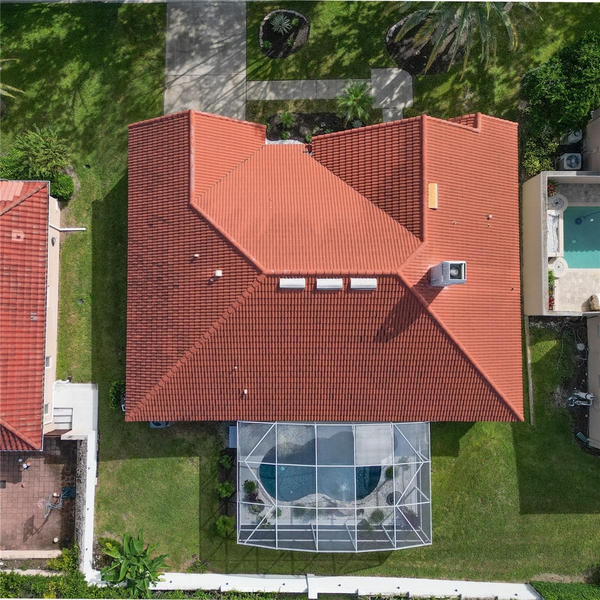 No insurance issues with this roof! - 1854 VISTA ROYALE BLVD, ORLANDO