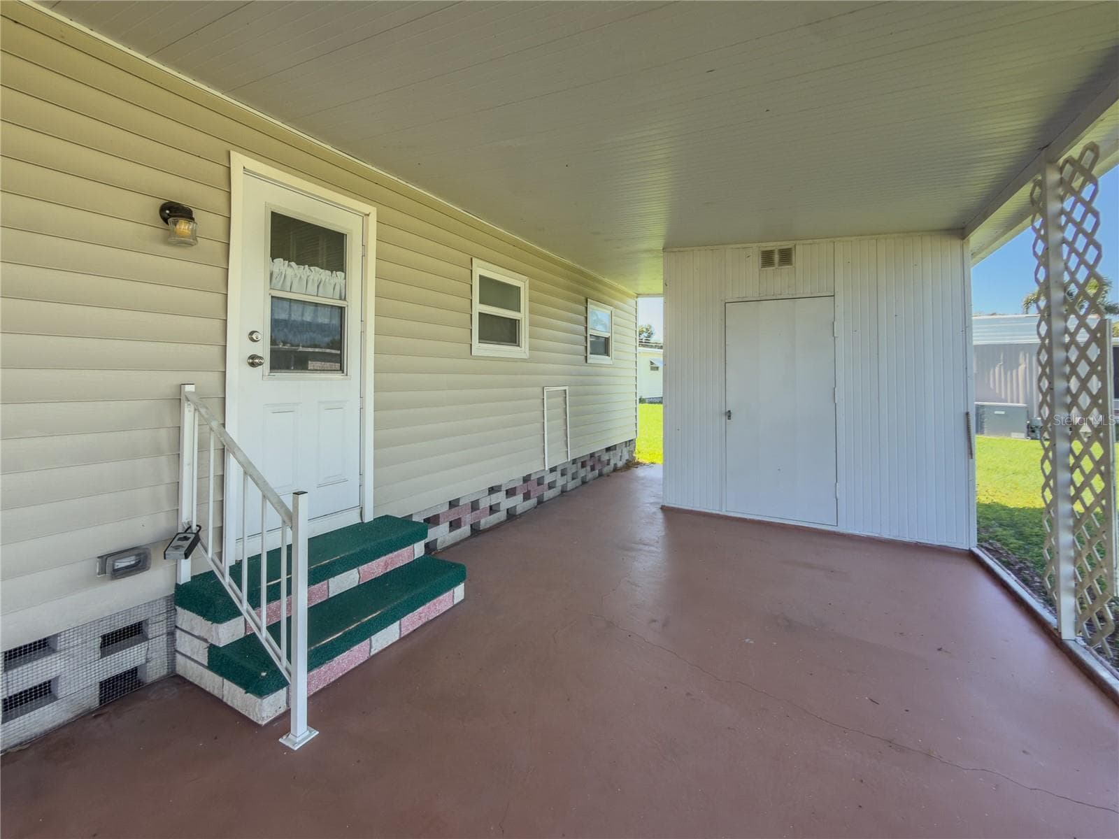 Mobile Home at 5408 CHATEAU LN, BRADENTON, photo 14 of 63