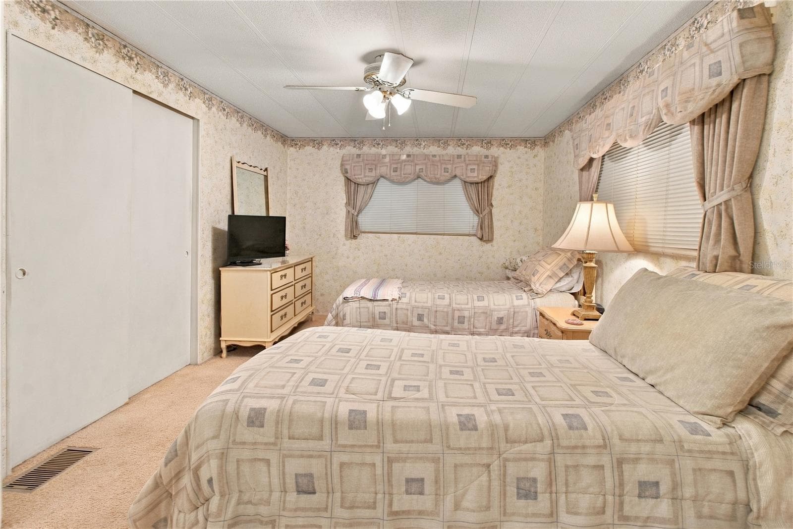 Mobile Home at 5408 CHATEAU LN, BRADENTON, photo 46 of 63
