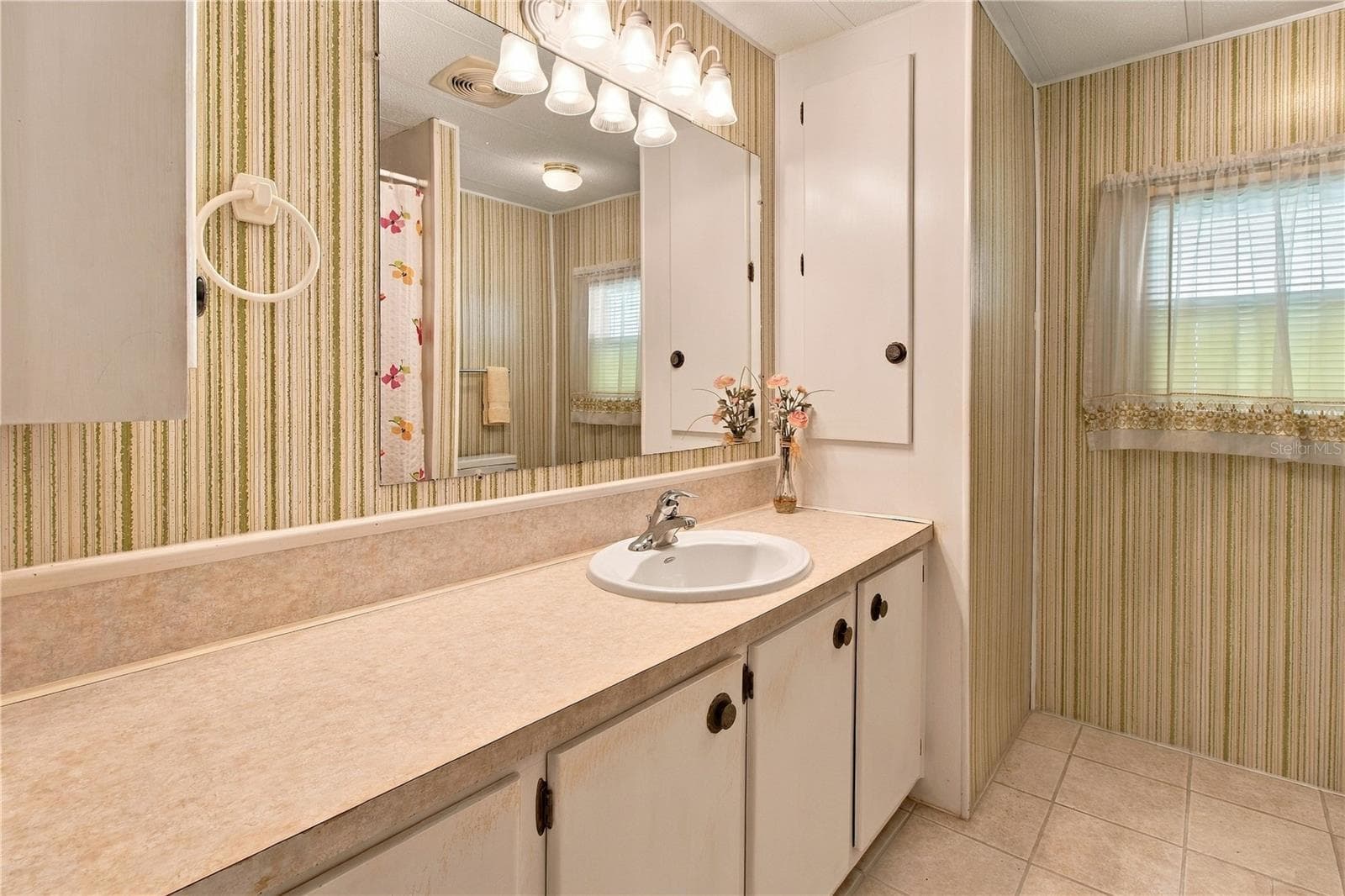 Mobile Home at 5408 CHATEAU LN, BRADENTON, photo 54 of 63