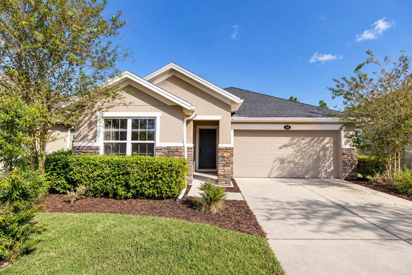 110 GLENEAGLE GRANDE DR