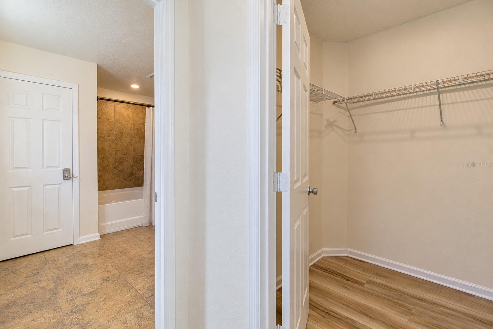 Large Walk-In Closet - 110 GLENEAGLE GRANDE DR, DAYTONA BEACH