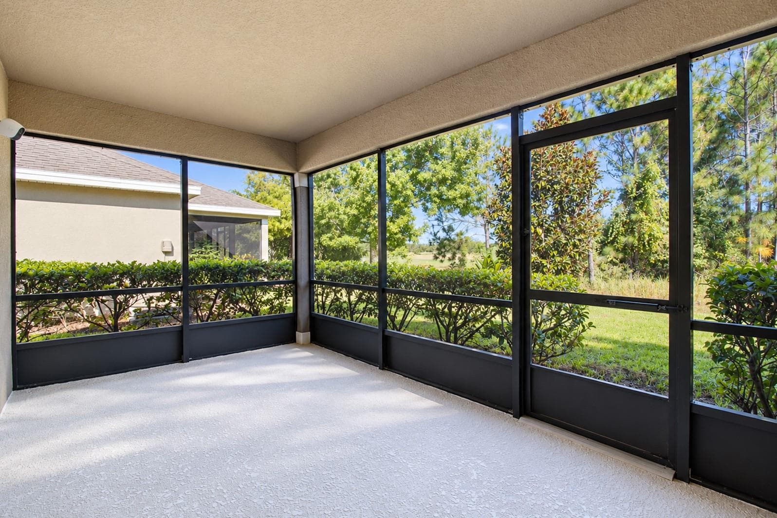 Screened in Lanai - 110 GLENEAGLE GRANDE DR, DAYTONA BEACH