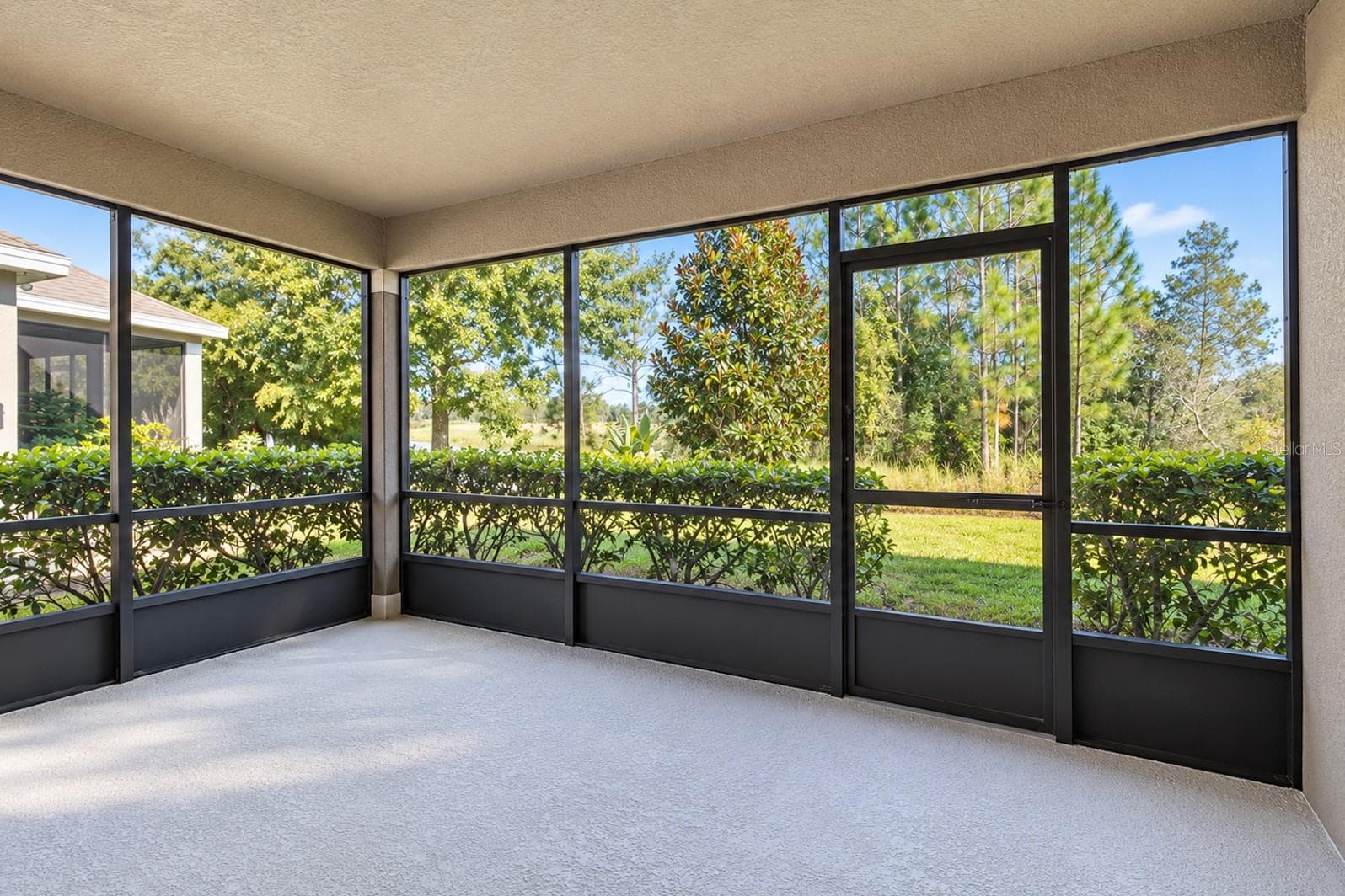 Screened in Lanai - 110 GLENEAGLE GRANDE DR, DAYTONA BEACH