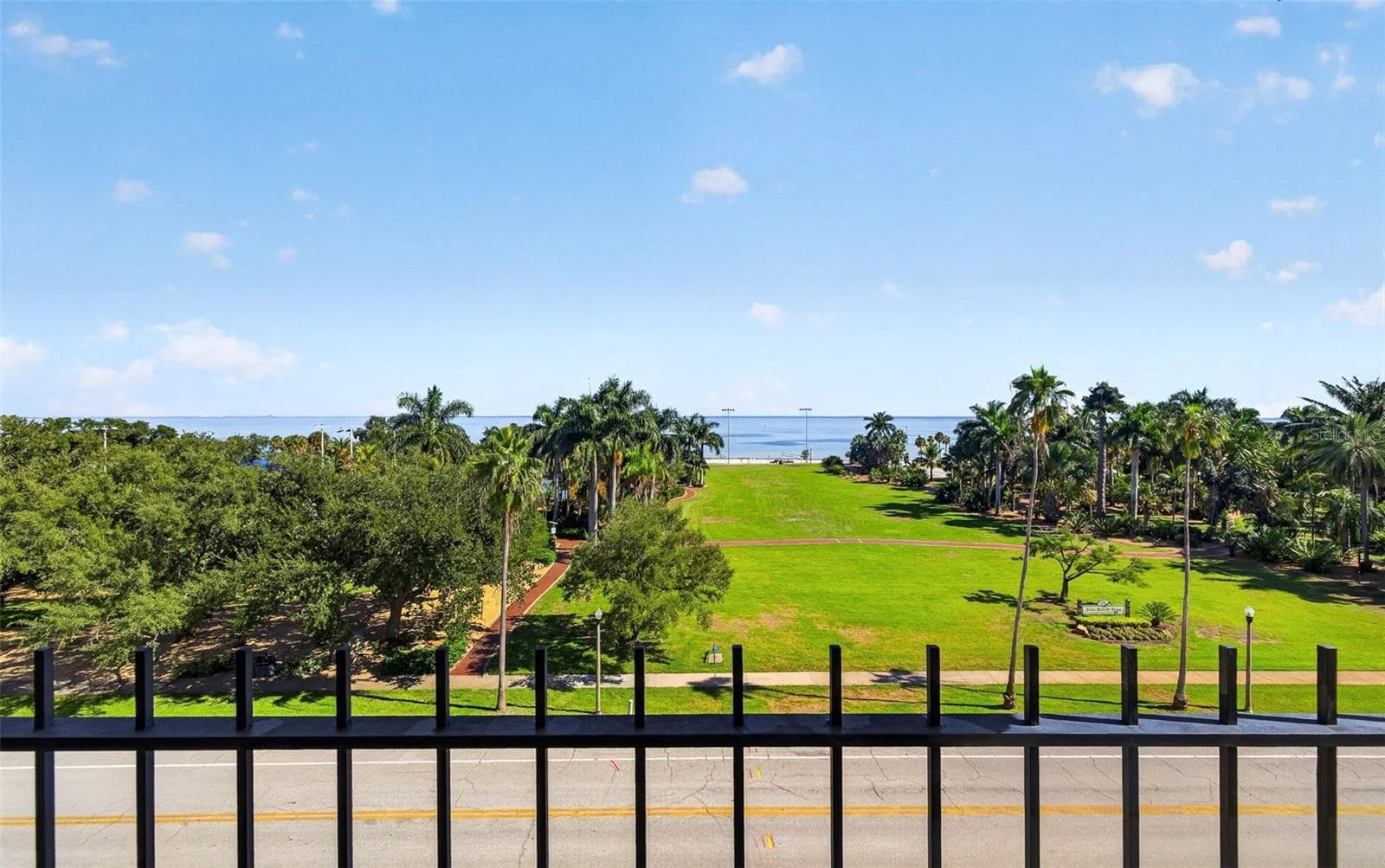 Condominium at 1120 N SHORE DR NE #502, ST PETERSBURG, photo 20 of 28