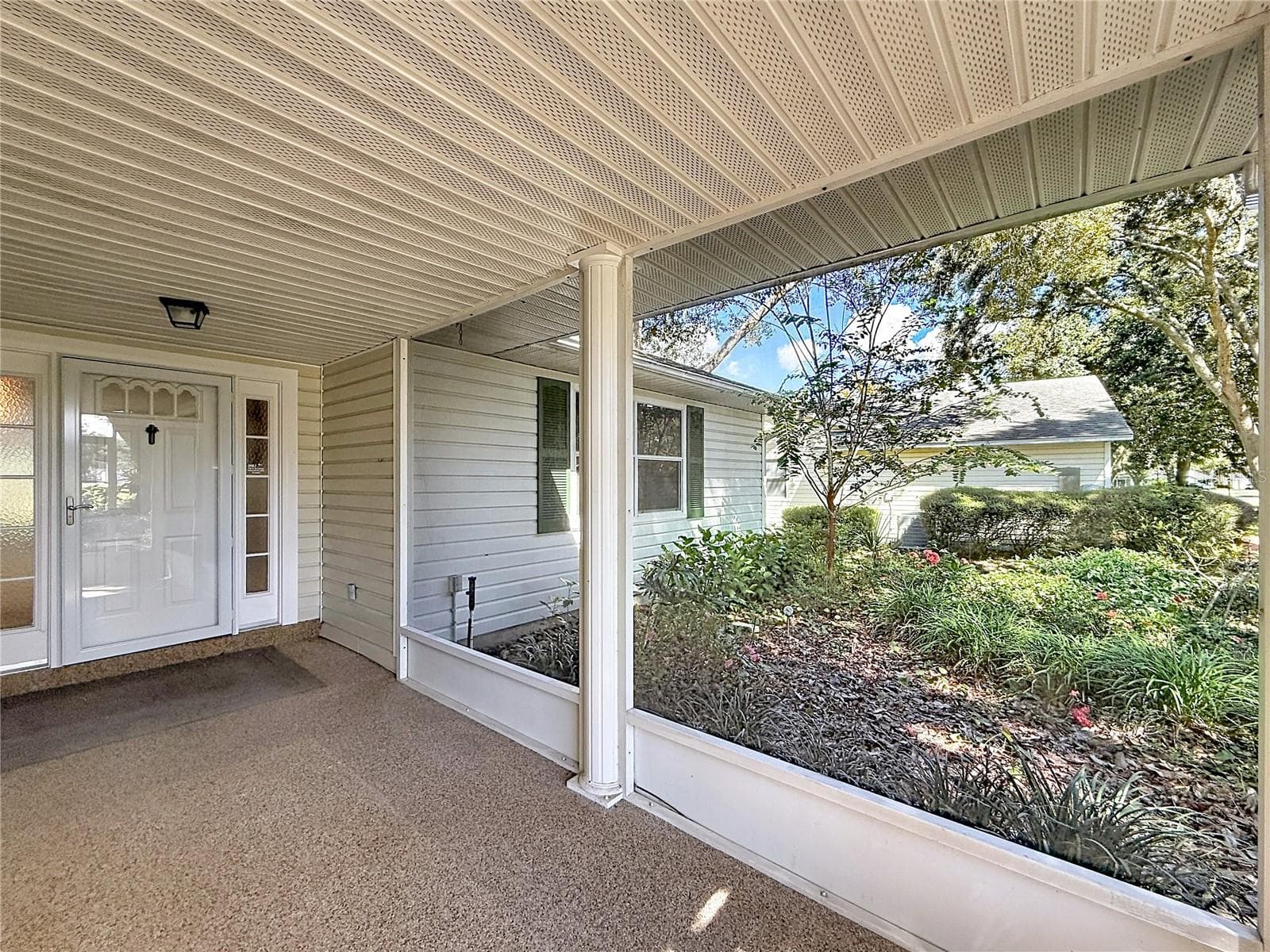 Screened front porch - 1706 ORKNEY DR, LEESBURG