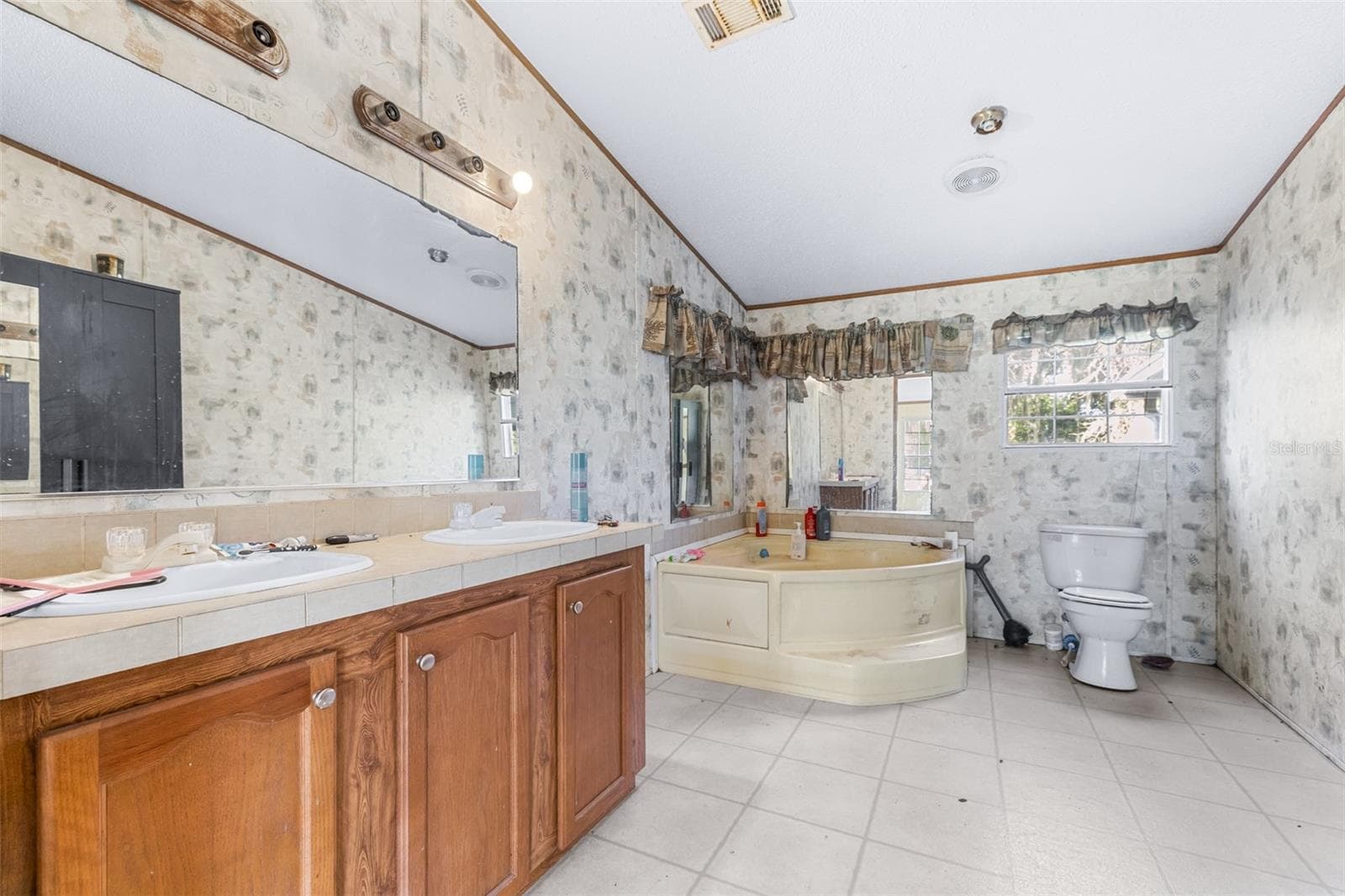 Manufactured Home at 14305 BALM BOYETTE RD, RIVERVIEW, photo 18 of 47