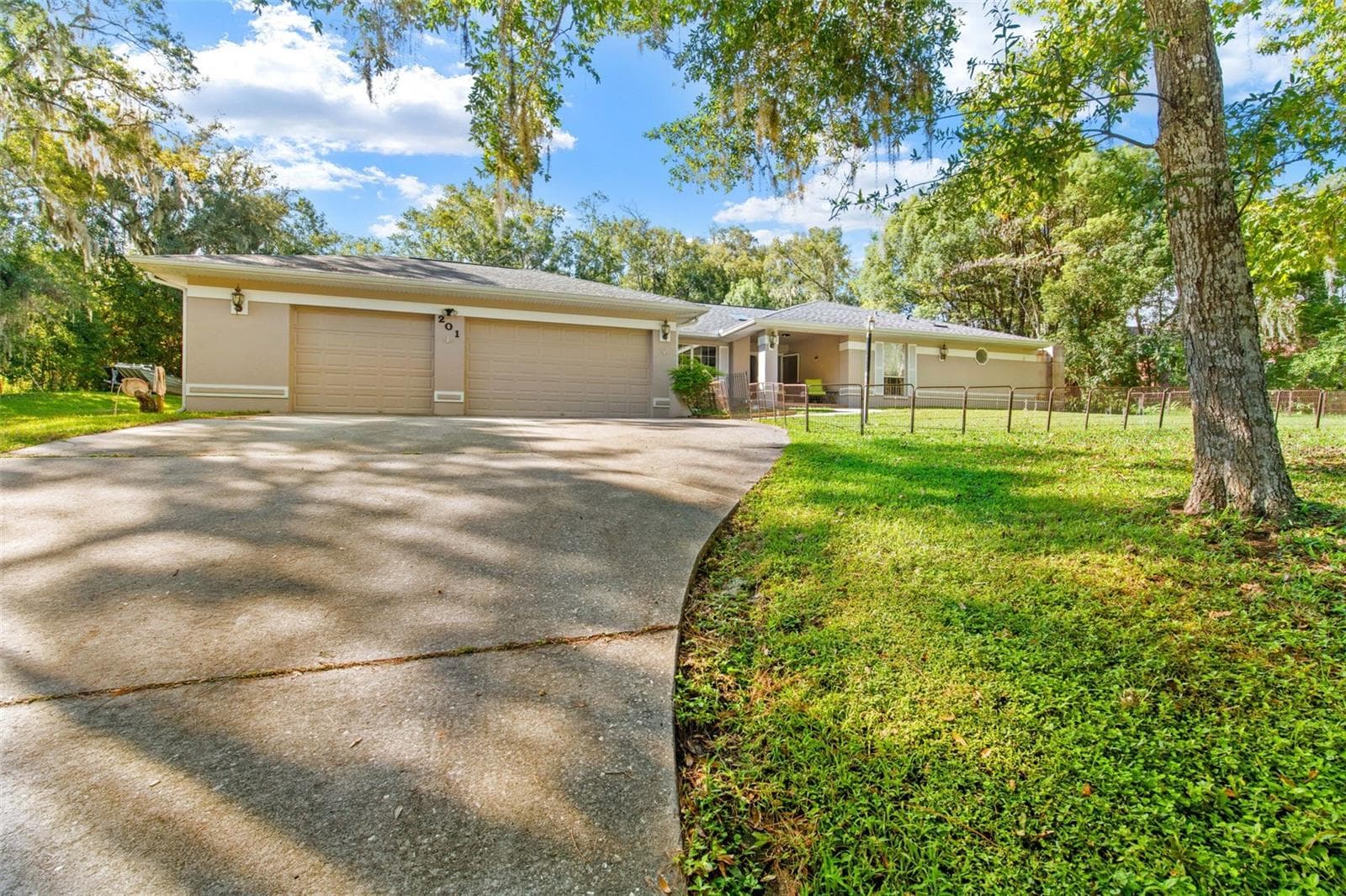 Single Family Residence at 201 SUNSET DR, BROOKSVILLE, photo 4 of 53