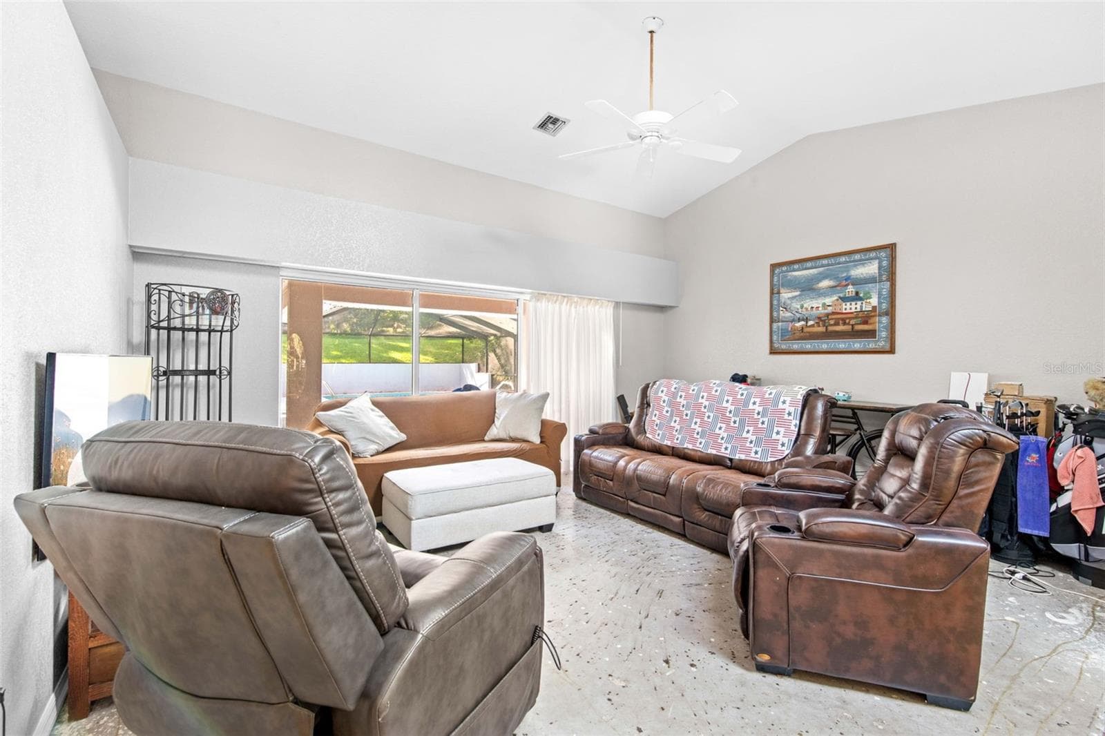 Single Family Residence at 201 SUNSET DR, BROOKSVILLE, photo 6 of 53