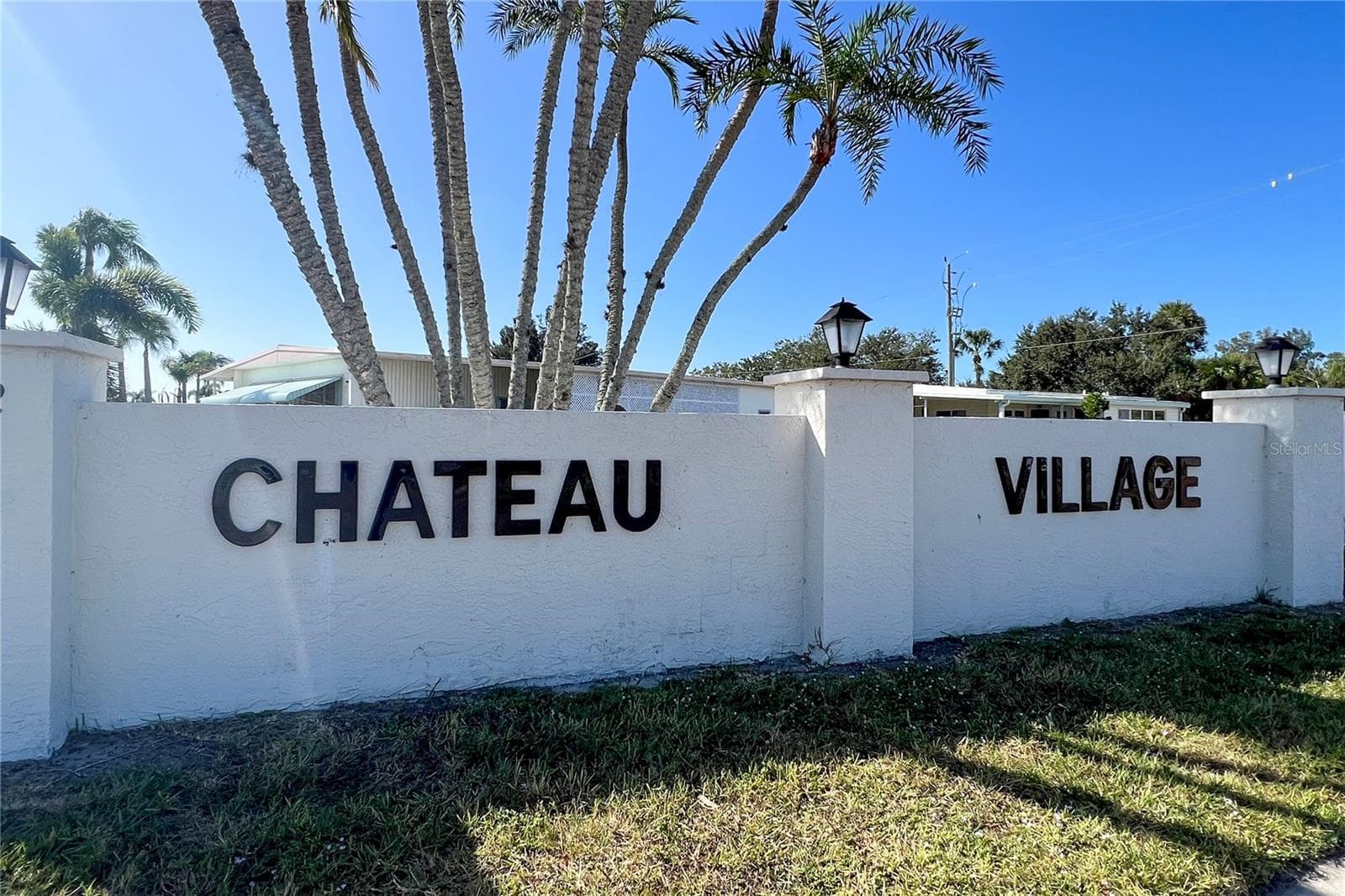 Entrance - 5408 CHATEAU LN, BRADENTON