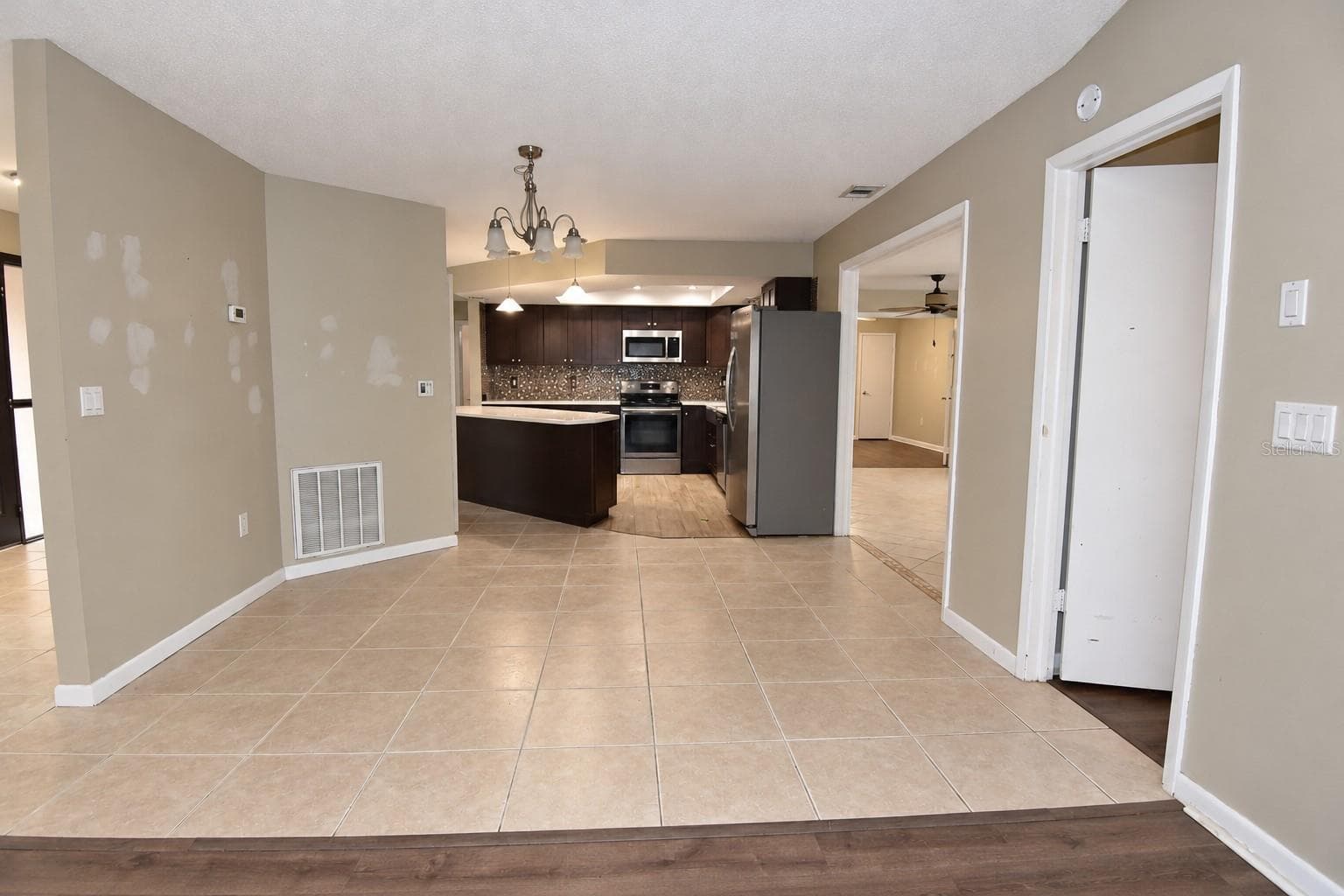 Single Family Residence at 10192 SWANSON CT, SPRING HILL, photo 19 of 75