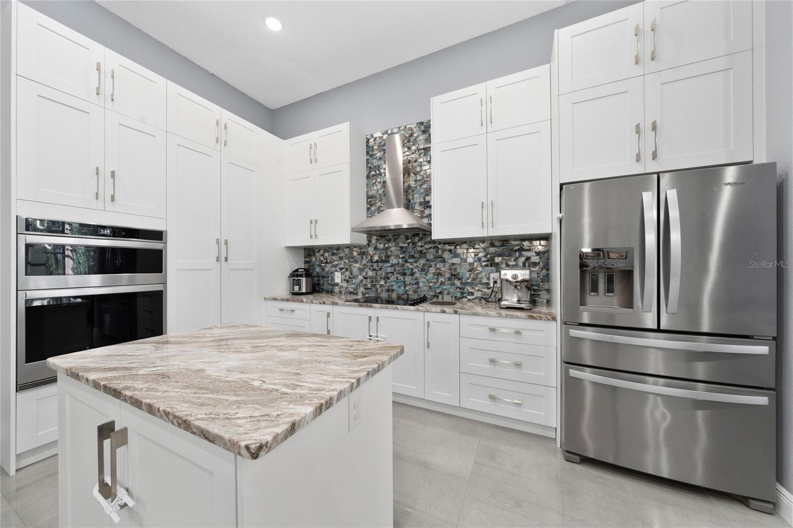 Single Family Residence at 2111 DRIVE WAY, KISSIMMEE, photo 8 of 49