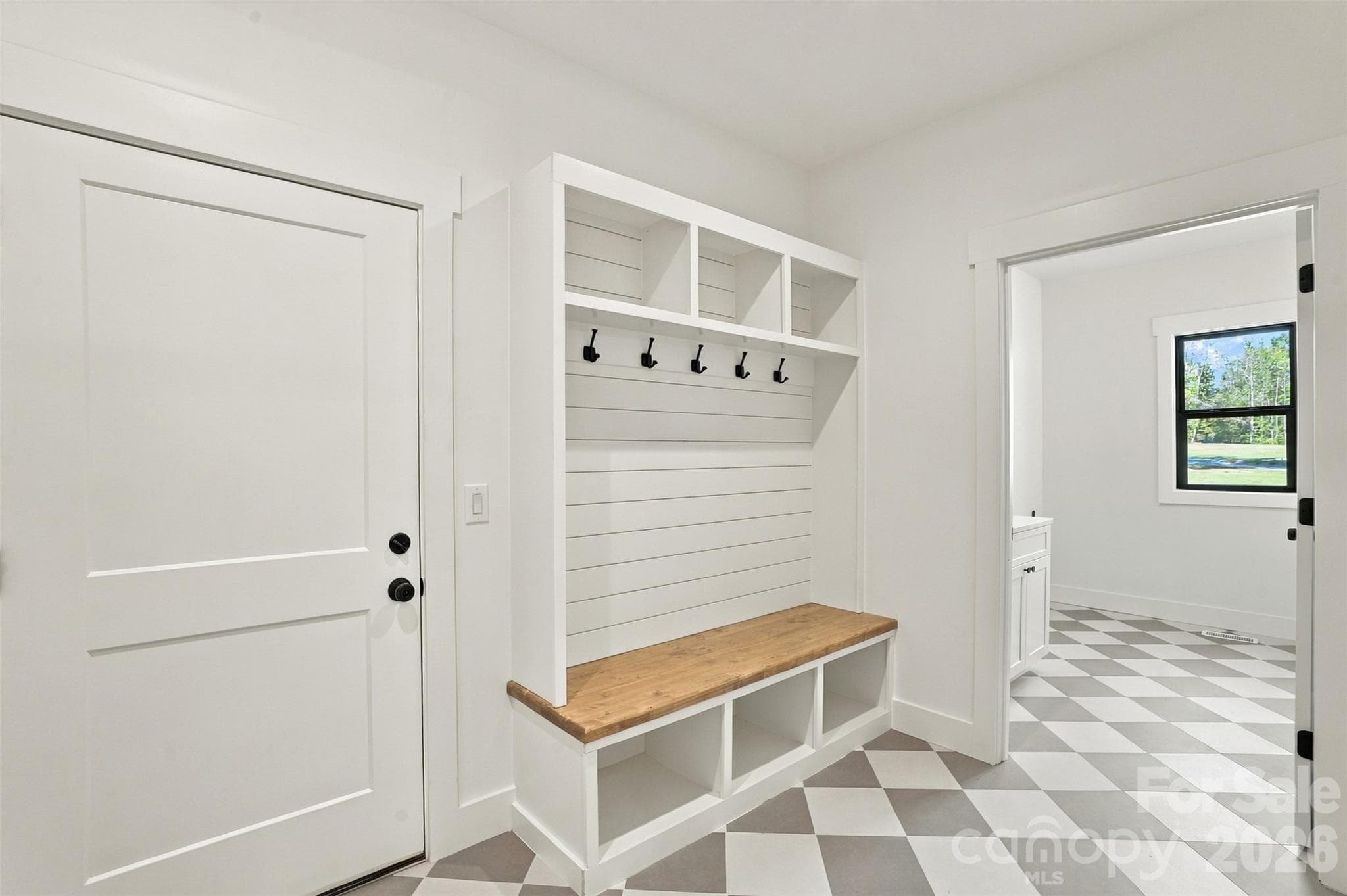 Mud Room - 219 Barra Drive, Waxhaw