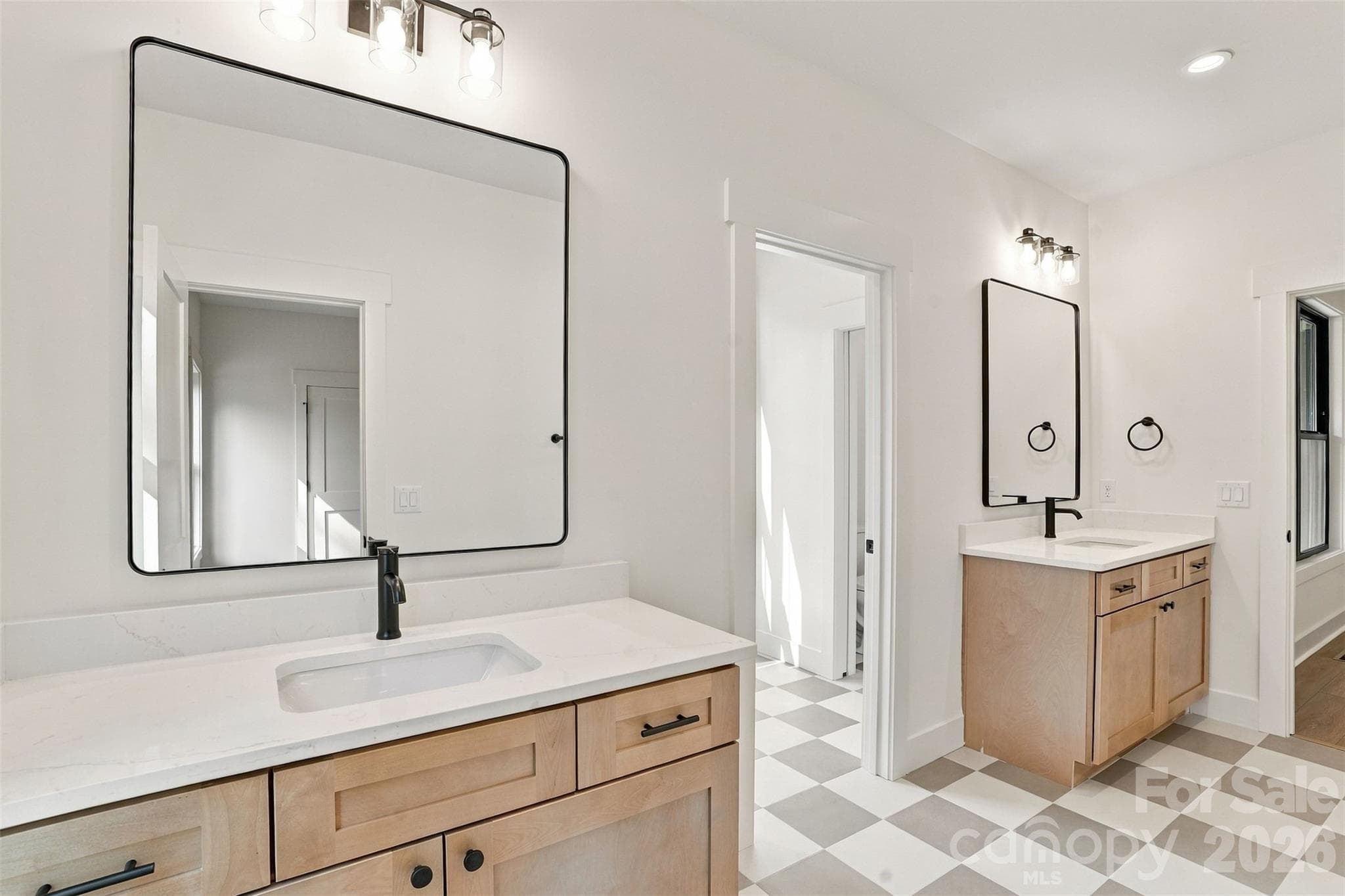 Jack and Jill Bath - 219 Barra Drive, Waxhaw