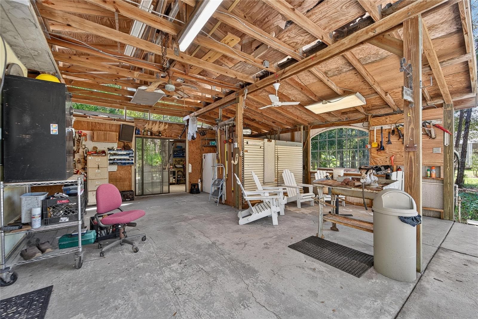 Barn/shop 32x32 with 10' ceiling. Hooked up to Electric and water - 0 OLCOTT DR, WESLEY CHAPEL