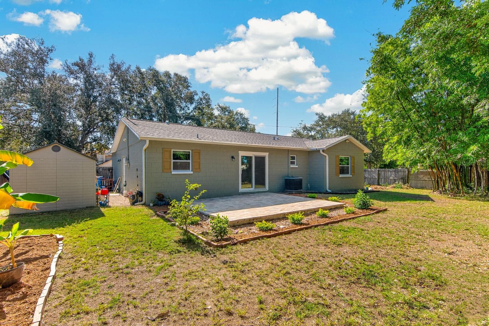 Single Family Residence at 120 ORANGE AVE N, ST PETERSBURG, photo 2 of 44