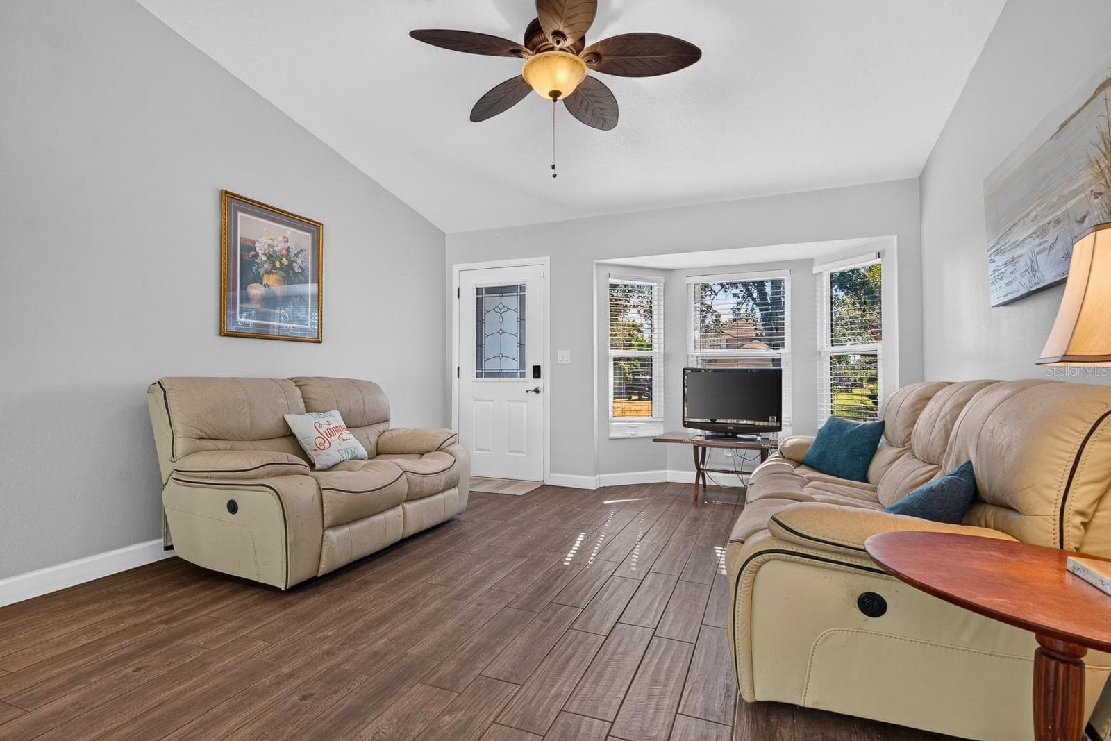 Single Family Residence at 120 ORANGE AVE N, ST PETERSBURG, photo 7 of 44