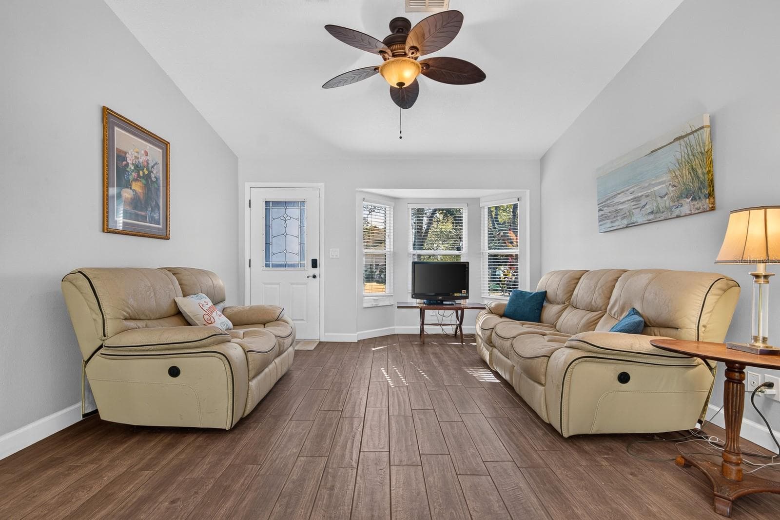 Single Family Residence at 120 ORANGE AVE N, ST PETERSBURG, photo 8 of 44