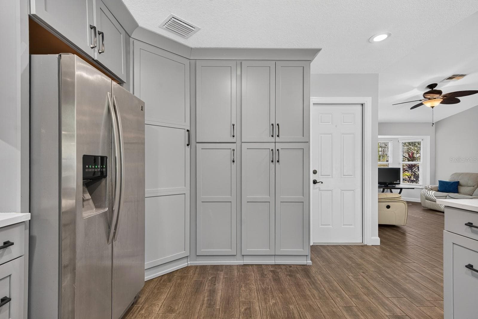 Single Family Residence at 120 ORANGE AVE N, ST PETERSBURG, photo 17 of 44