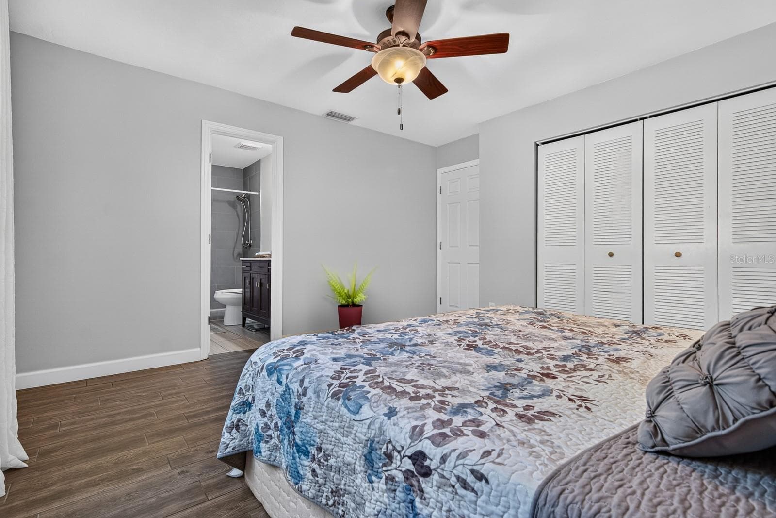 Single Family Residence at 120 ORANGE AVE N, ST PETERSBURG, photo 22 of 44