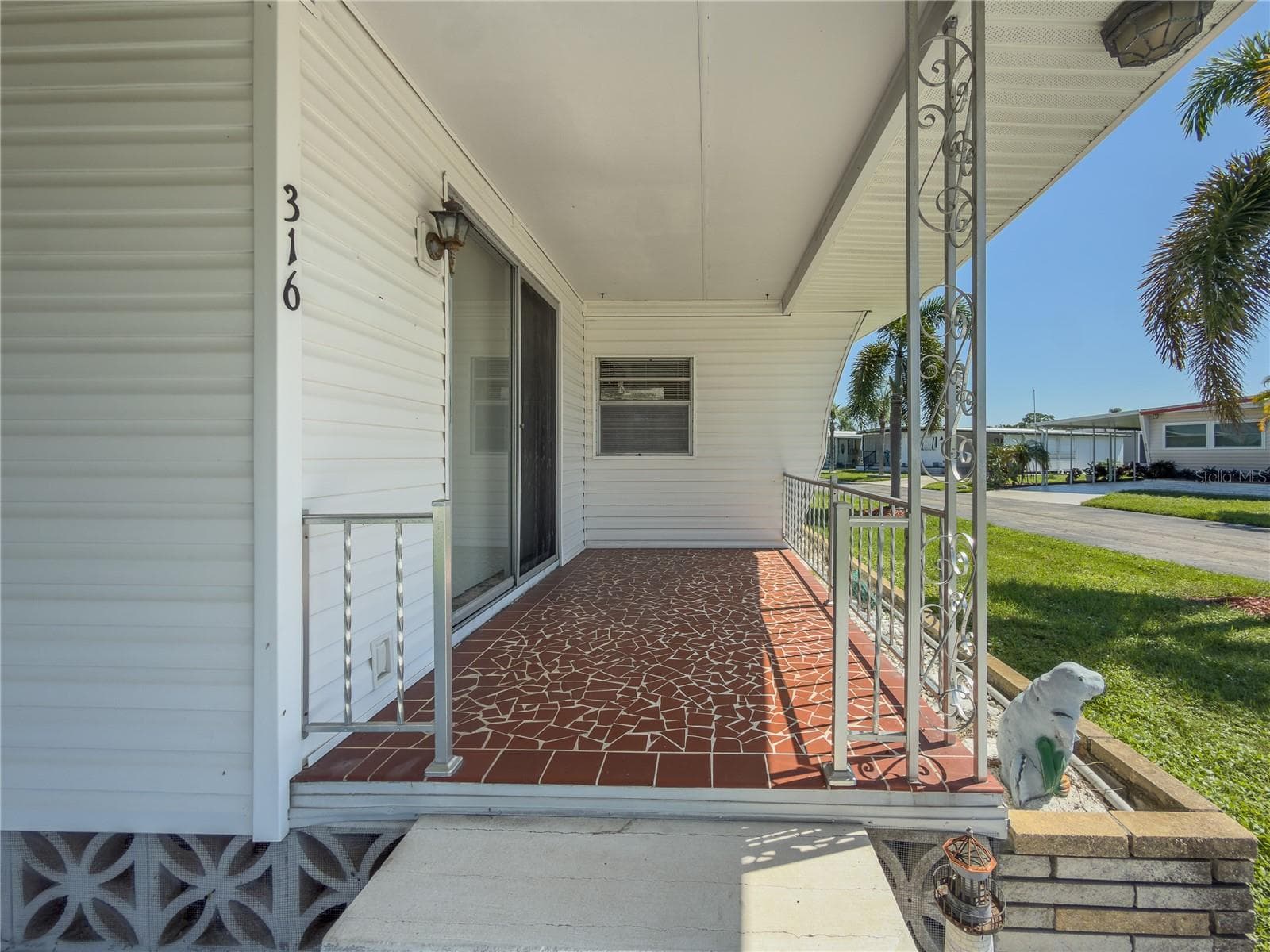 Mobile Home at 316 DANUBE CIR, BRADENTON, photo 6 of 32