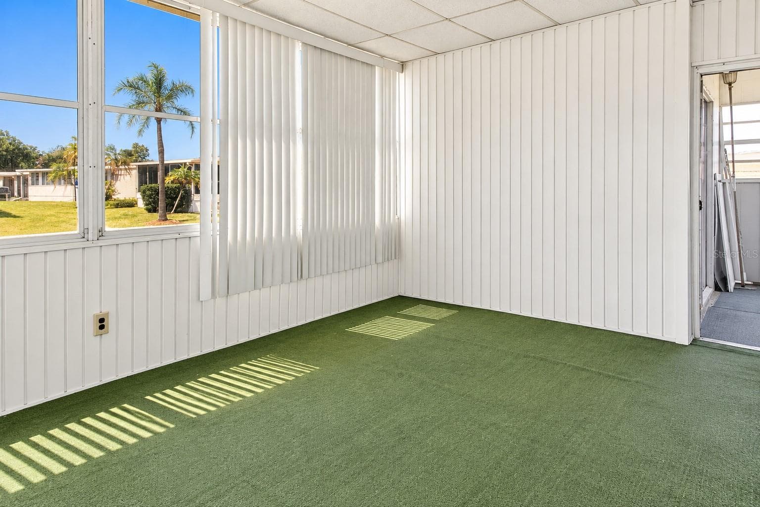 Mobile Home at 316 DANUBE CIR, BRADENTON, photo 9 of 32