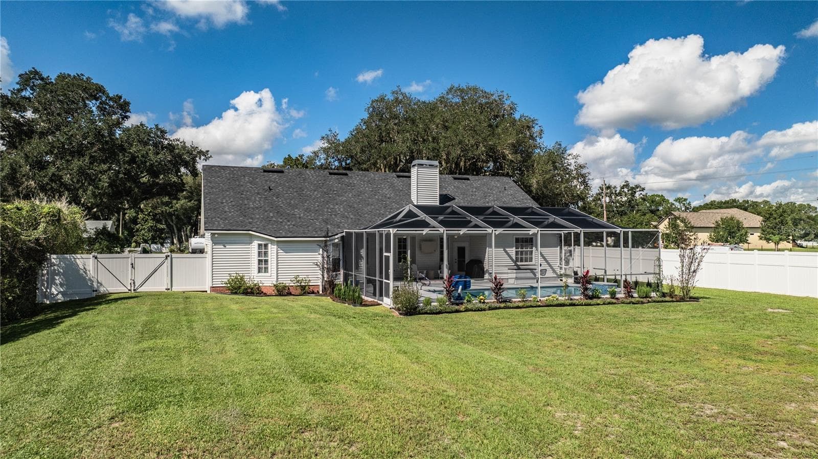 Single Family Residence at 6206 FORESTWOOD DR W, LAKELAND, photo 9 of 42