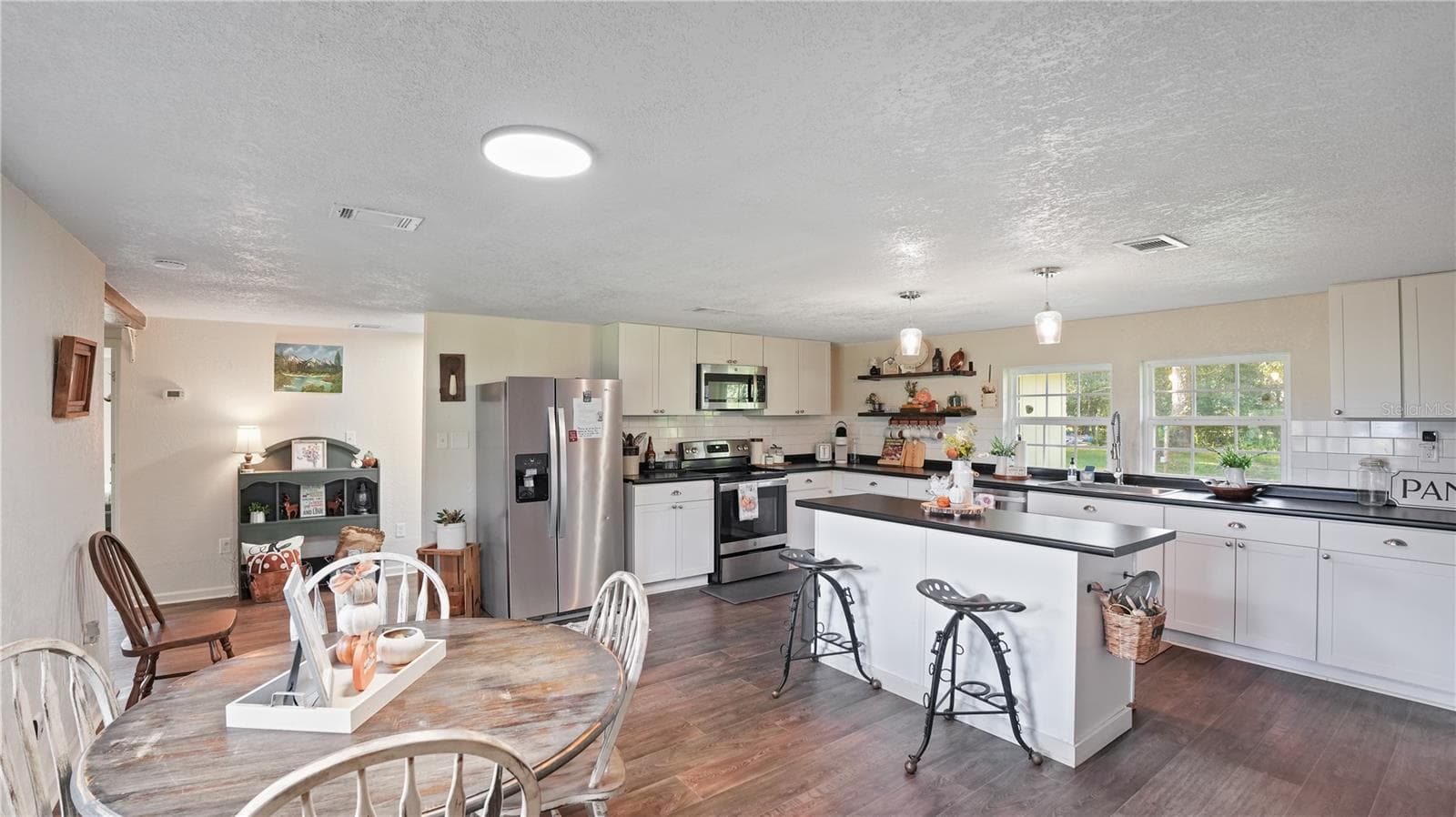 Single Family Residence at 3764 SAINT JOHN'S CHURCH RD, BLACKSHEAR, photo 10 of 27