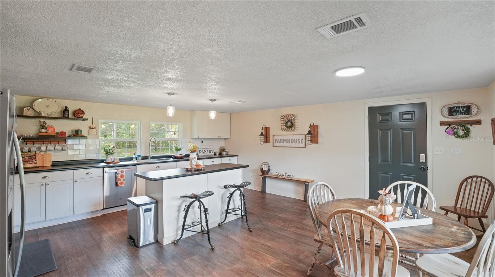 Single Family Residence at 3764 SAINT JOHN'S CHURCH RD, BLACKSHEAR, photo 15 of 27
