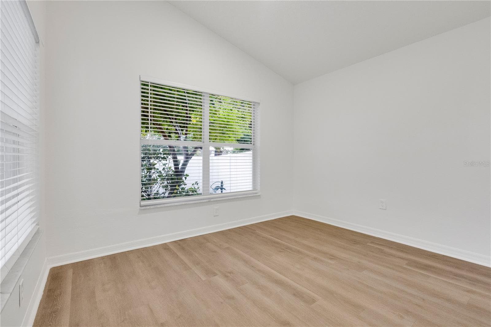 Single Family Residence at 10250 PEOPLES LOOP, PORT RICHEY, photo 6 of 38