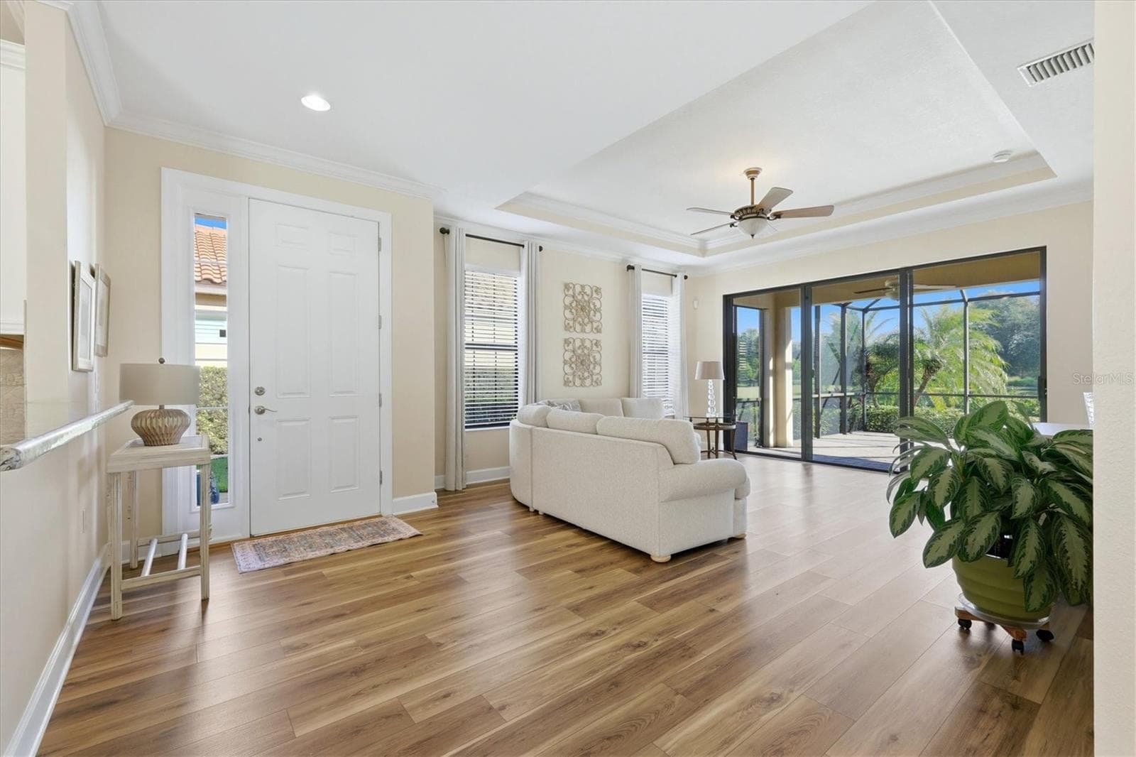 Single Family Residence at 5367 VACCARO CT, LAKEWOOD RANCH, photo 6 of 60