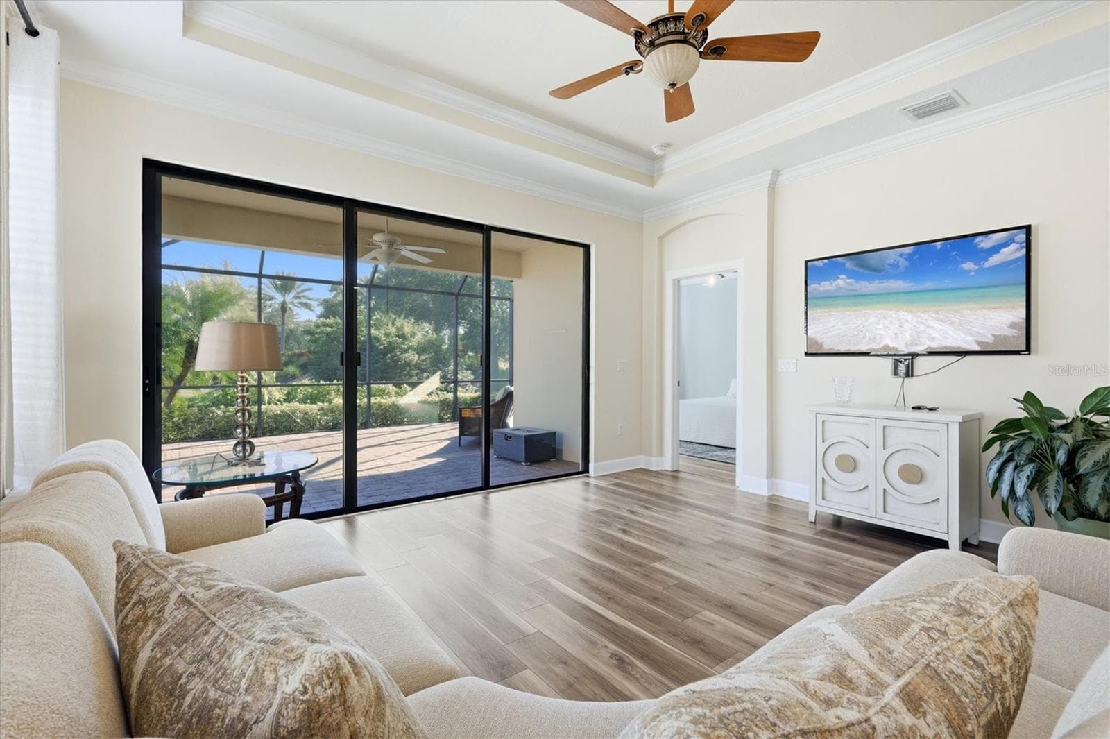 Single Family Residence at 5367 VACCARO CT, LAKEWOOD RANCH, photo 11 of 60