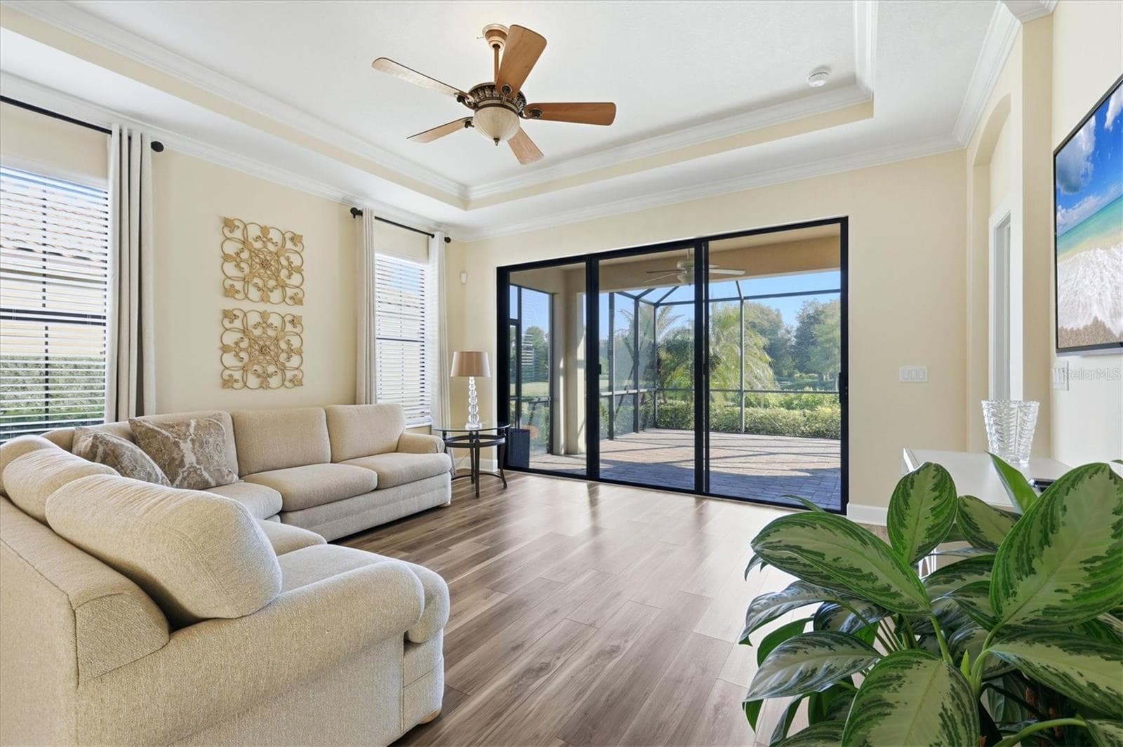 Single Family Residence at 5367 VACCARO CT, LAKEWOOD RANCH, photo 9 of 60