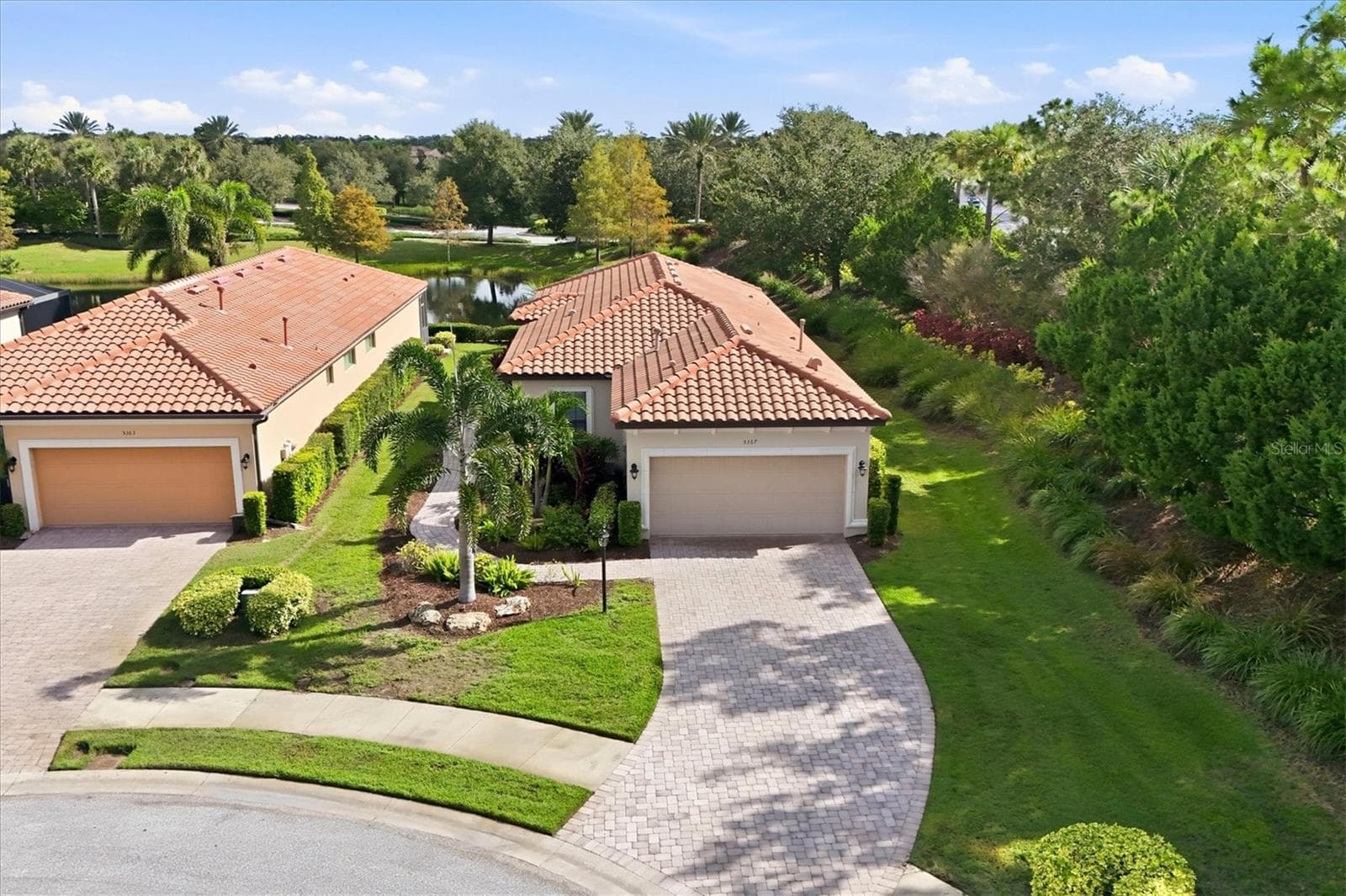 Single Family Residence at 5367 VACCARO CT, LAKEWOOD RANCH, photo 2 of 60