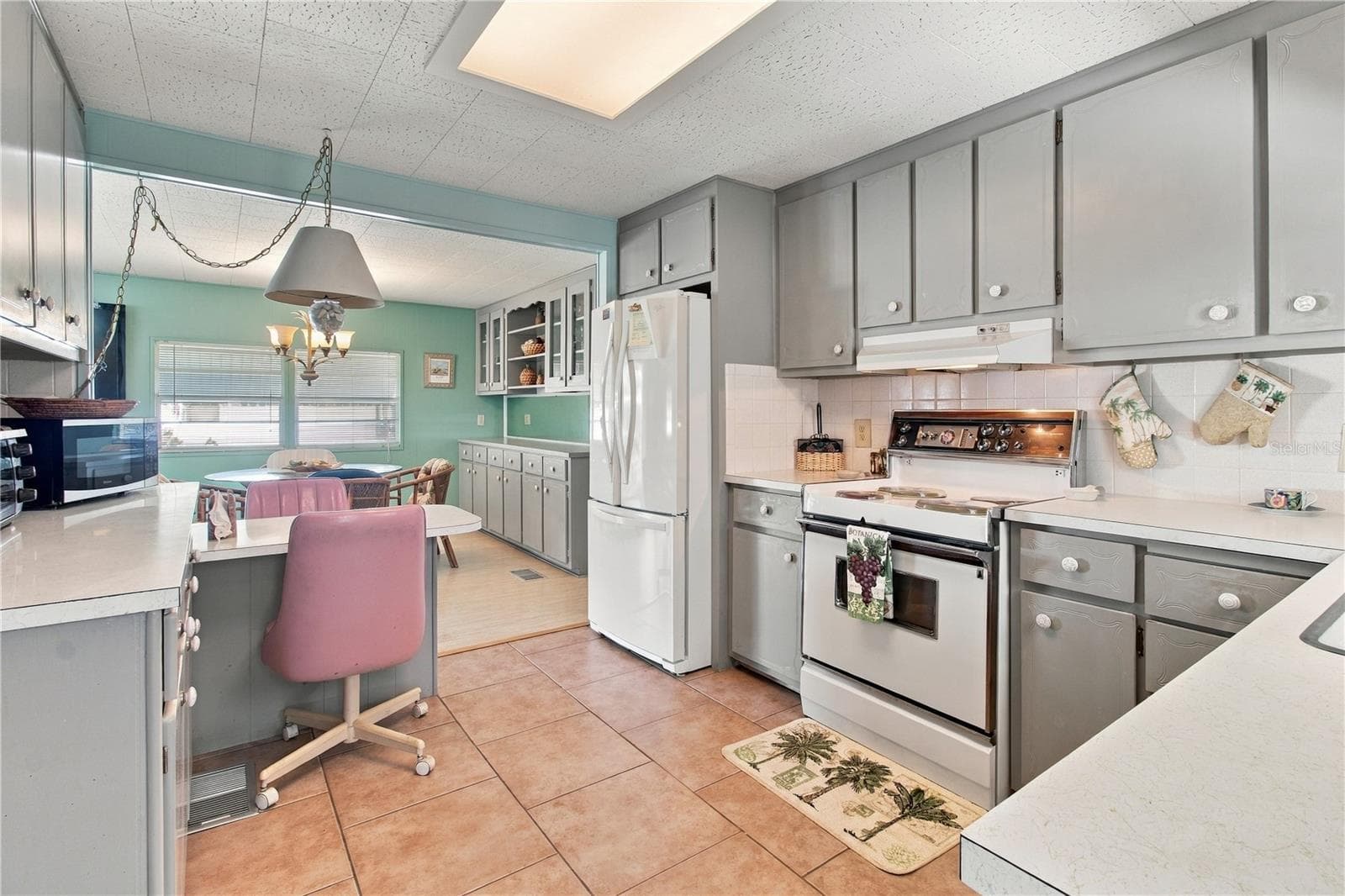 Mobile Home at 5317 CHATEAU LN, BRADENTON, photo 10 of 64