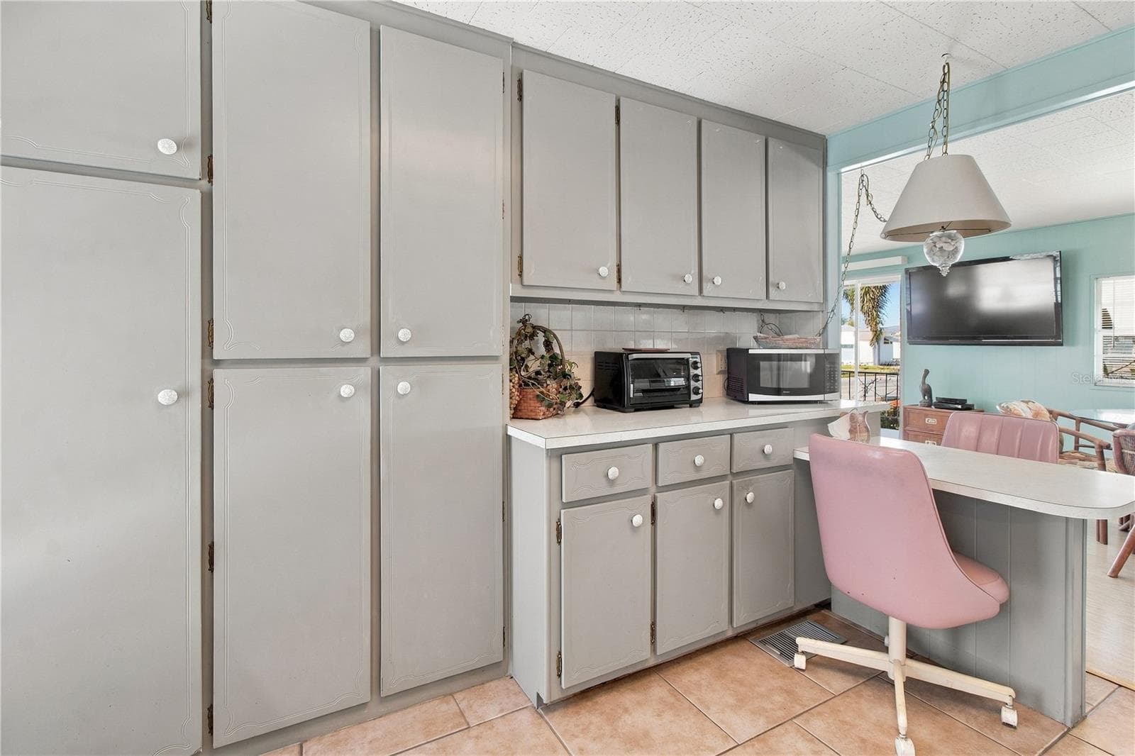 Mobile Home at 5317 CHATEAU LN, BRADENTON, photo 12 of 64