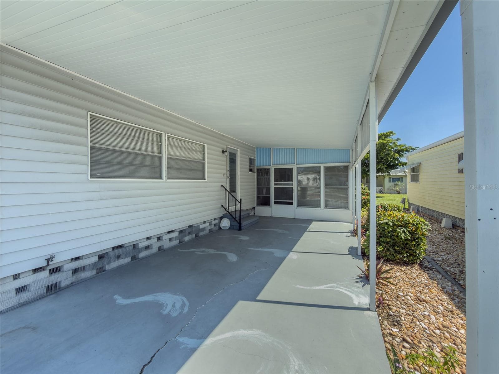 Mobile Home at 5317 CHATEAU LN, BRADENTON, photo 46 of 64