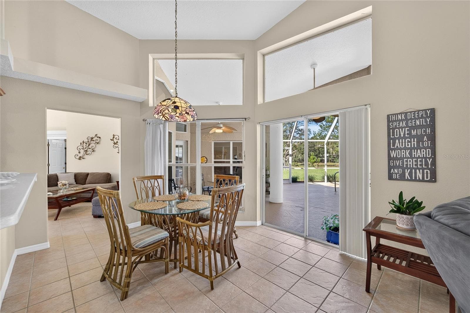 Breakfast nook has sliders to the pool - 0 LINDENHURST DR, WESLEY CHAPEL