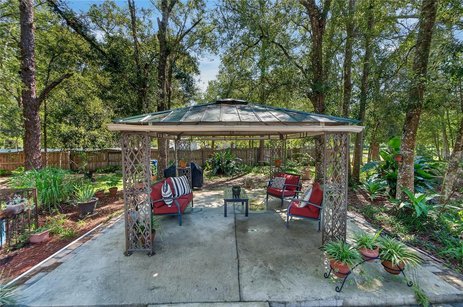 Gazebo for your quiet time - 0 LINDENHURST DR, WESLEY CHAPEL