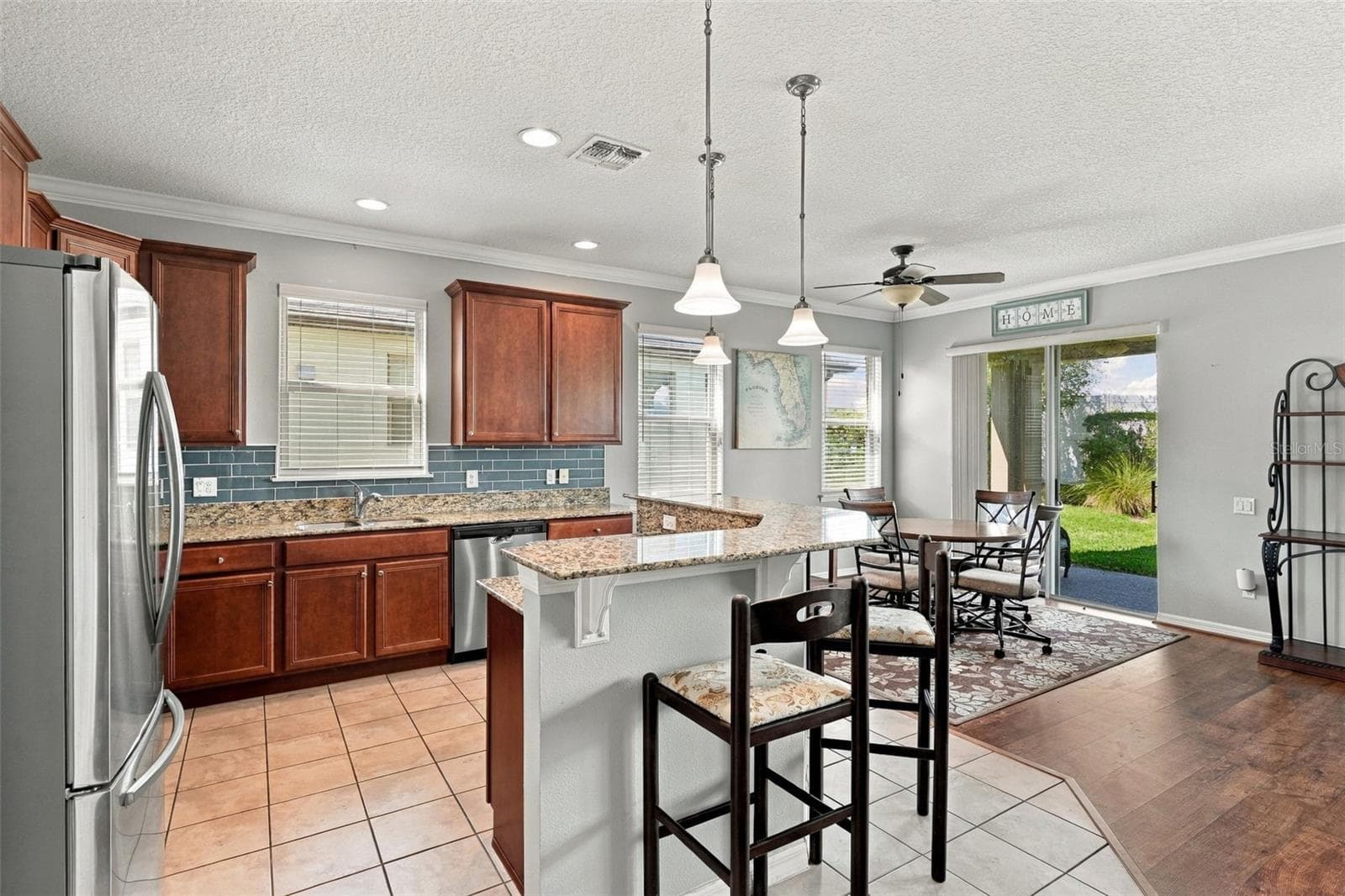 Single Family Residence at 536 GRANDE DR, DAVENPORT, photo 10 of 39