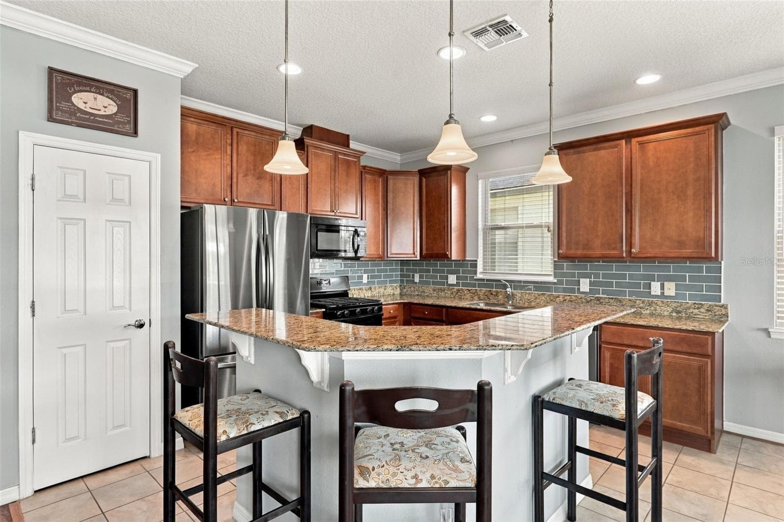 Single Family Residence at 536 GRANDE DR, DAVENPORT, photo 11 of 39