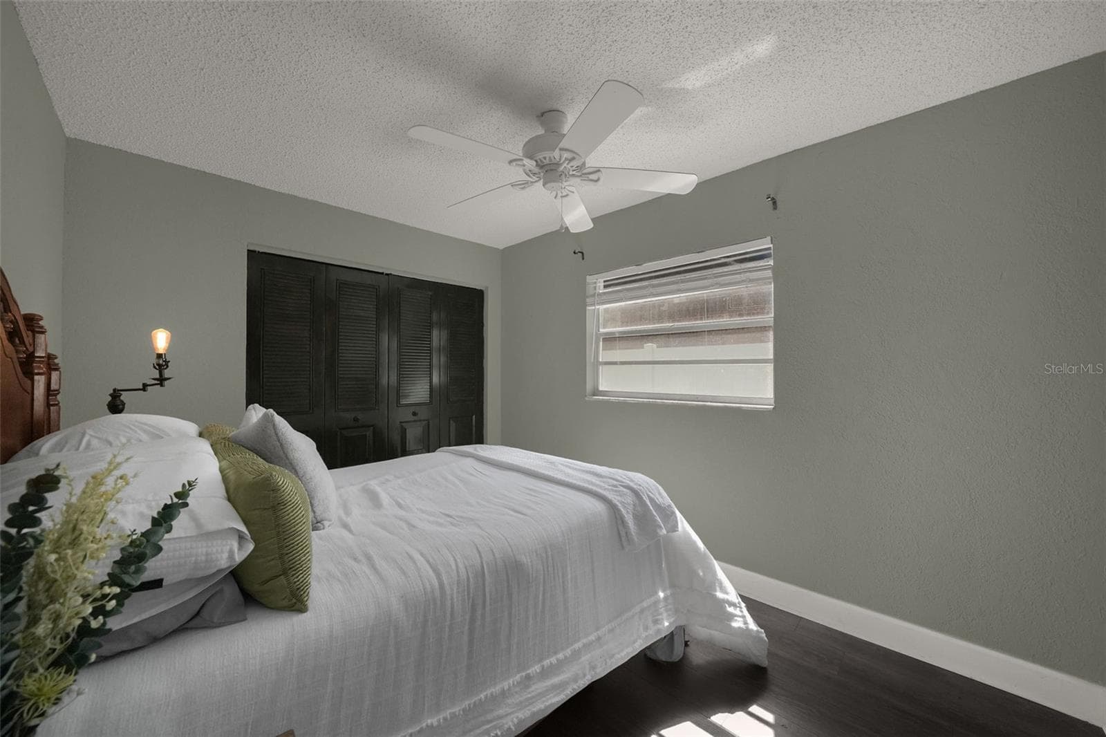 Single Family Residence at 9627 HIDDEN OAKS CIR, TAMPA, photo 31 of 42