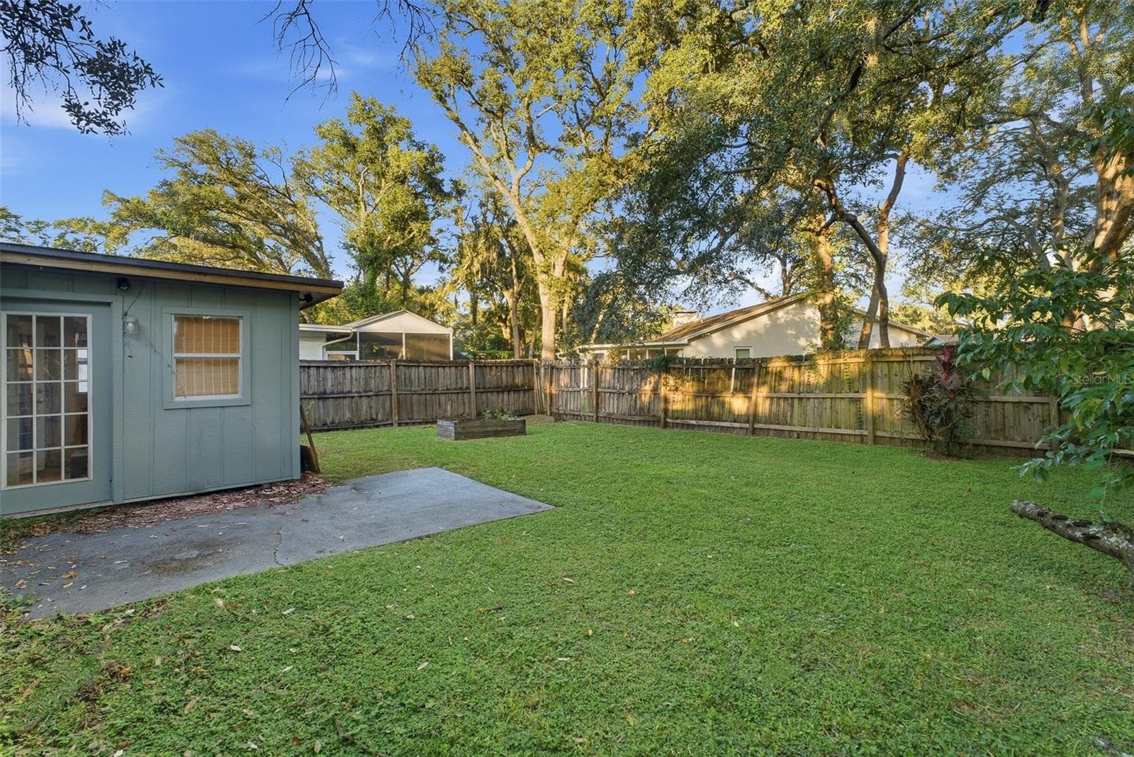 Single Family Residence at 9627 HIDDEN OAKS CIR, TAMPA, photo 37 of 42