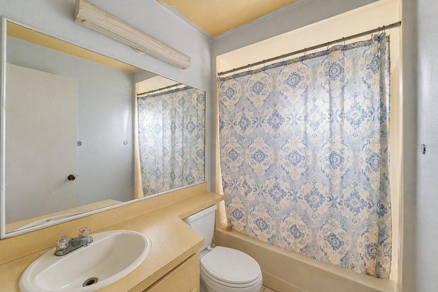 Single Family Residence at 9369 CHASE ST, SPRING HILL, photo 6 of 8
