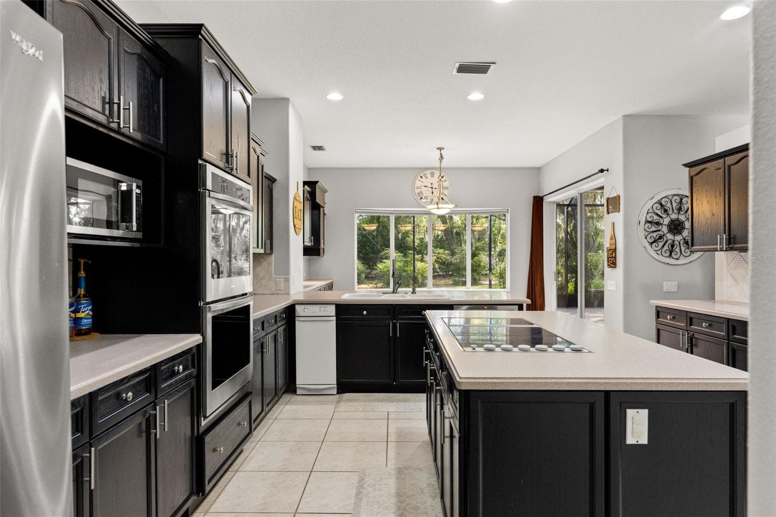 Single Family Residence at 6029 HAMMOCK HILL AVE, LITHIA, photo 24 of 67