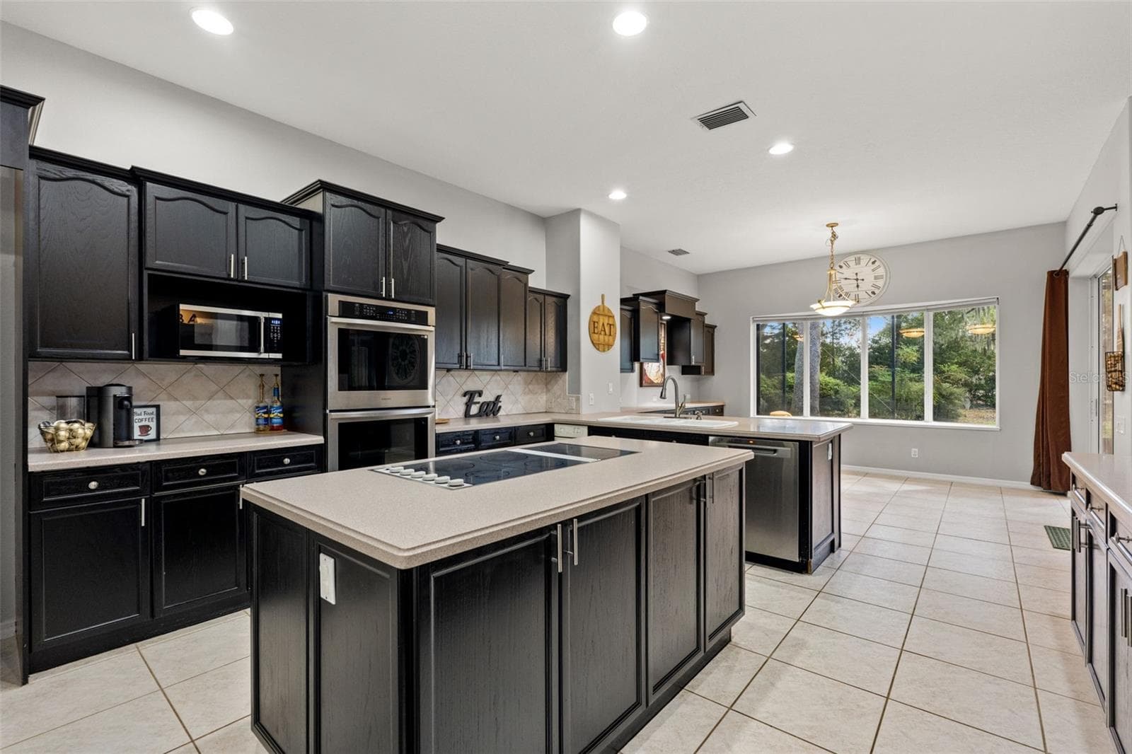 Single Family Residence at 6029 HAMMOCK HILL AVE, LITHIA, photo 25 of 67
