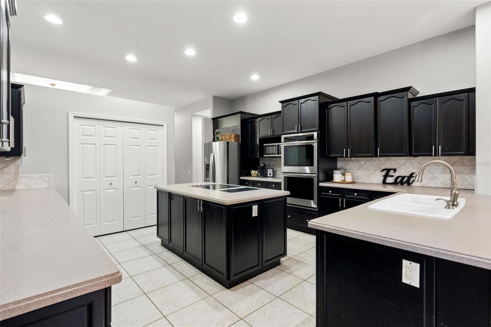 Single Family Residence at 6029 HAMMOCK HILL AVE, LITHIA, photo 26 of 67