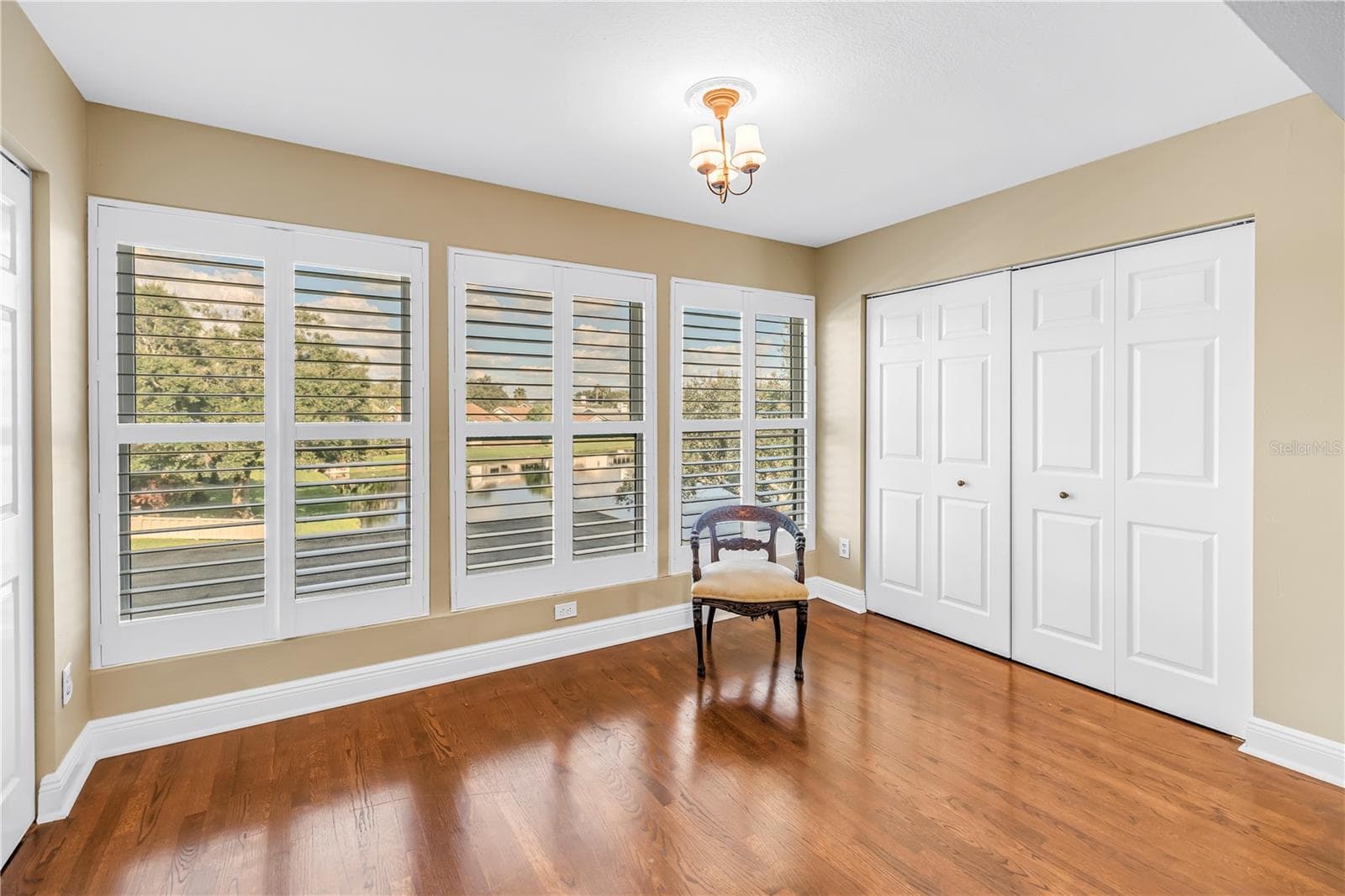 Townhouse at 868 GLADES CT NE, ST PETERSBURG, photo 11 of 53
